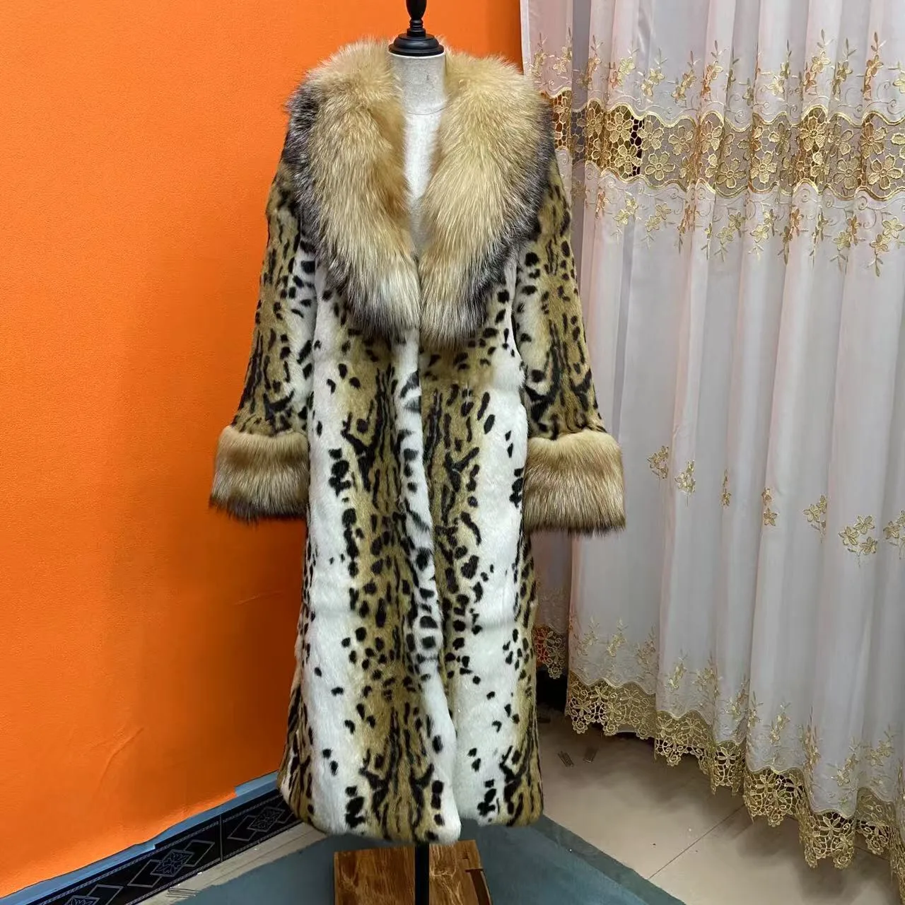 Hot Selling Women Natural Rabbit Fur Jacket Winter Real Fur Coat Fashion Fox Fur Turn-Down Collar Thick Warm Streetwear
