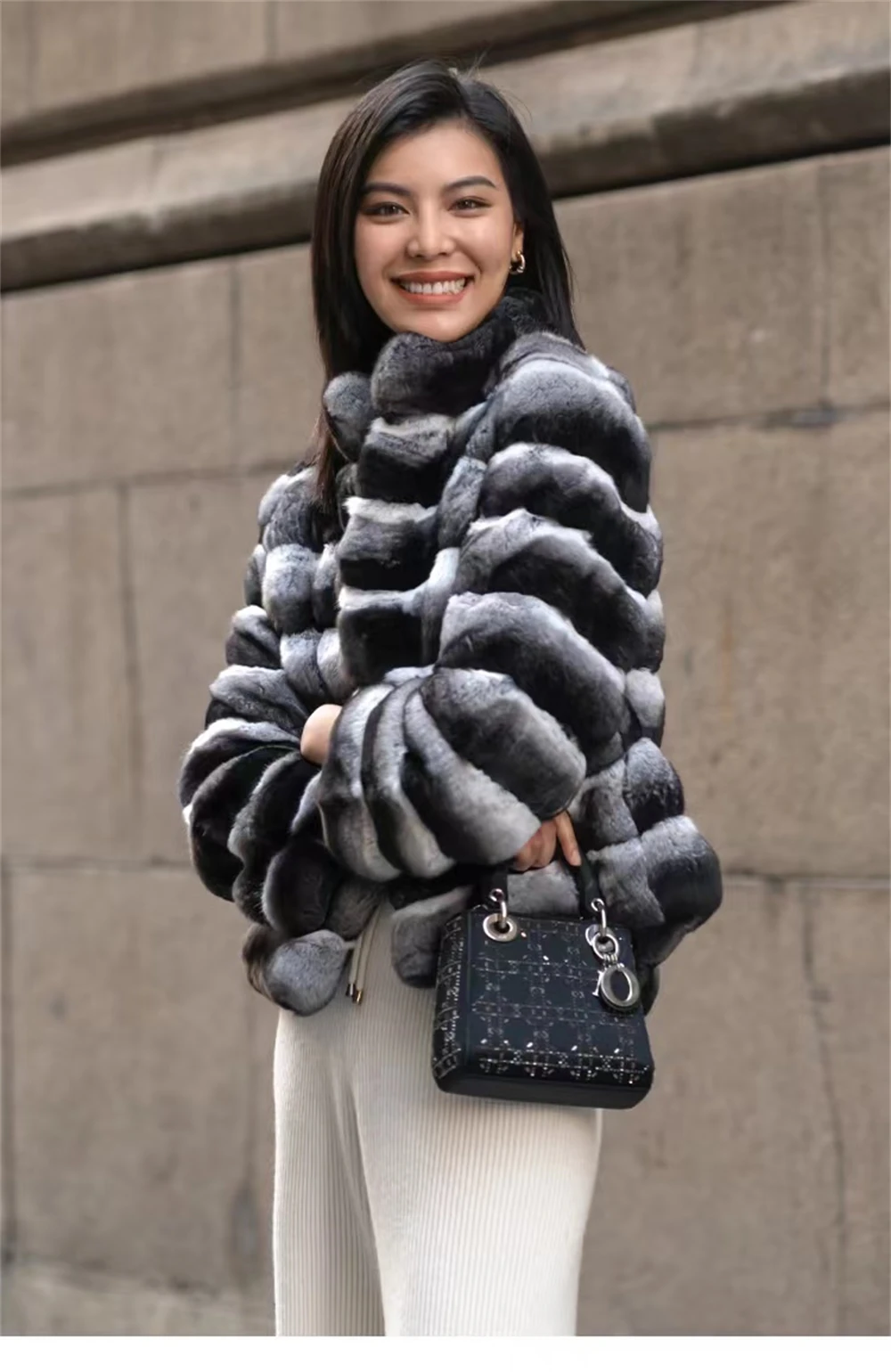 2024 New women's Chinchilla striped jacket Real Rex Rabbit fur fur all-in-one fur coat coat length 60cm package mail winter thic