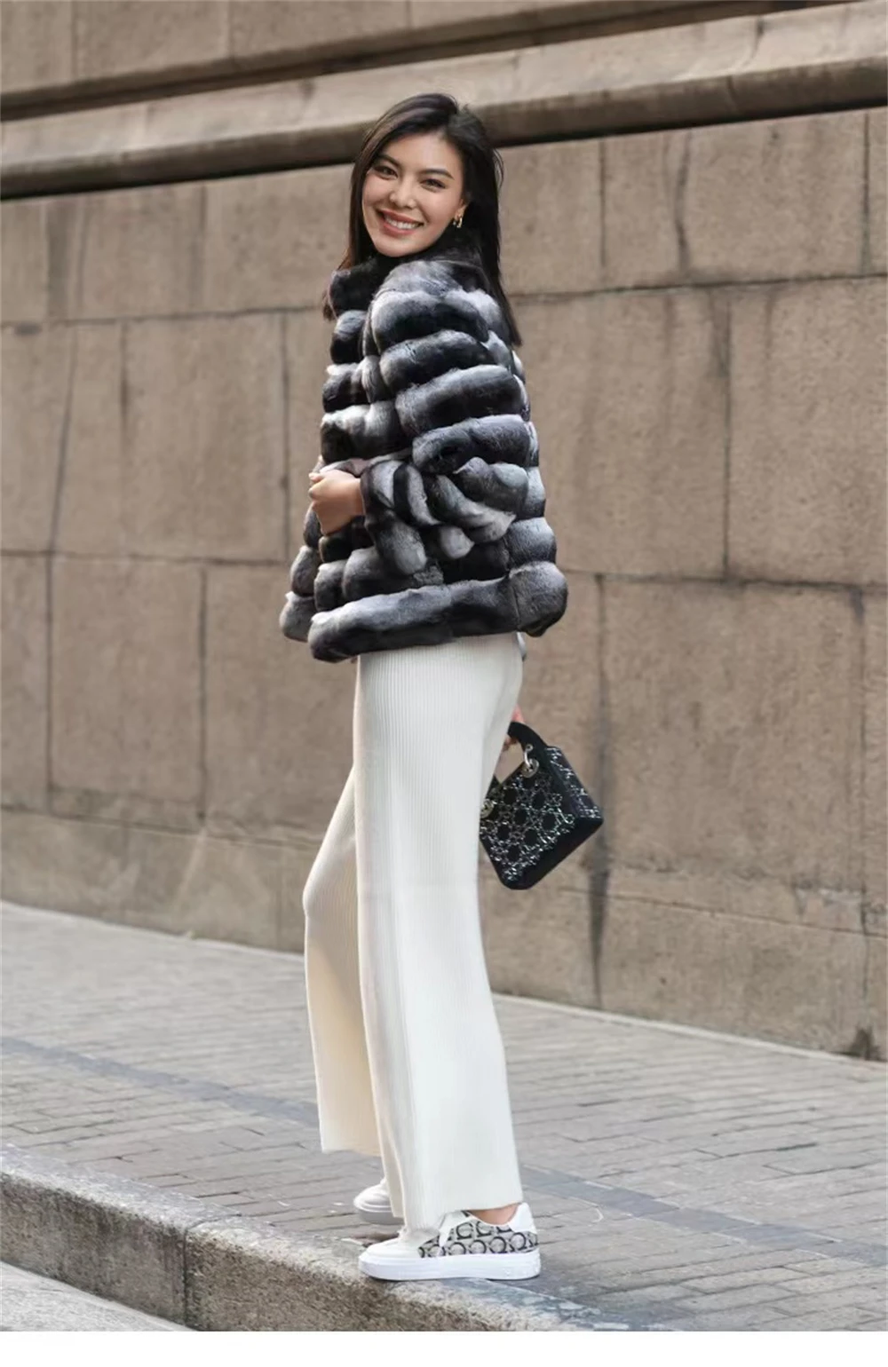 2024 New women's Chinchilla striped jacket Real Rex Rabbit fur fur all-in-one fur coat coat length 60cm package mail winter thic