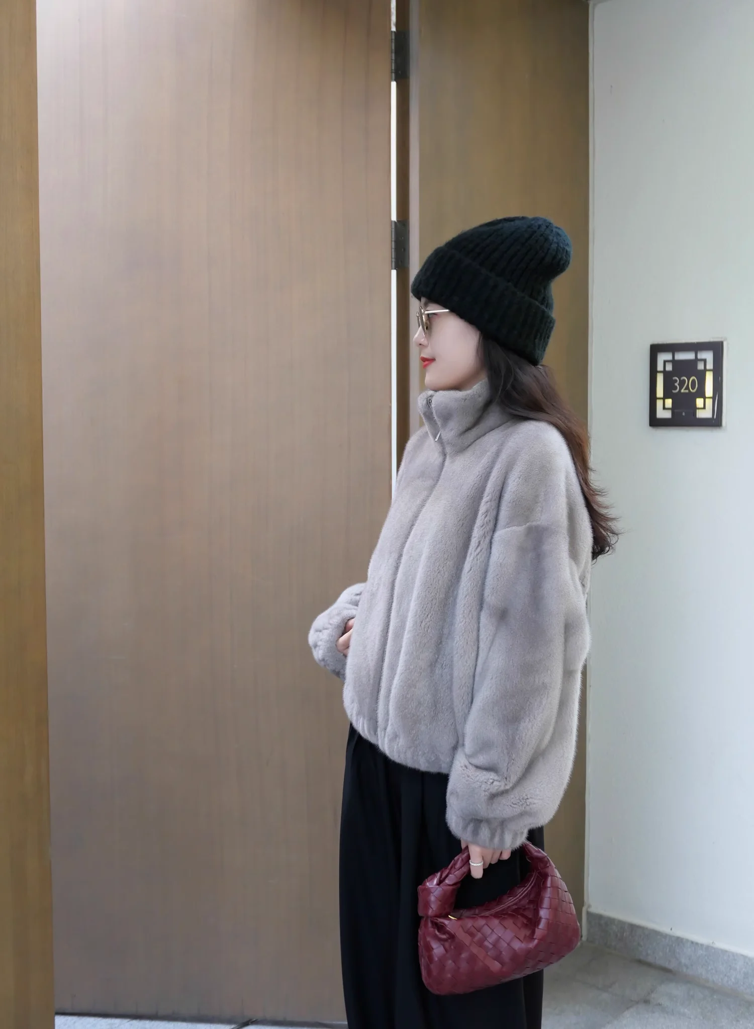 HDHOHR 2026 New Natural Mink Fur Coats For Women Real Mink Fur Coats OutwearPark With Fur High Quality Female Warm Winter Jacket