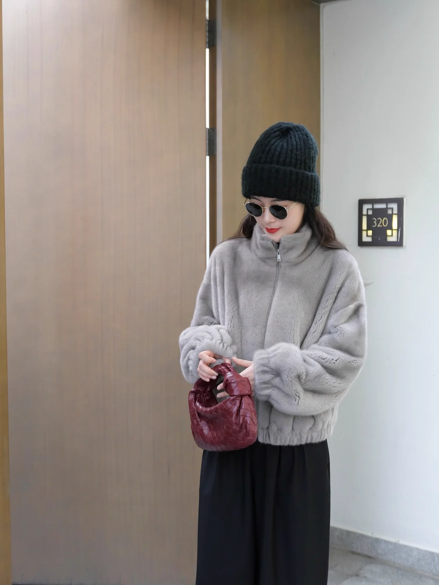 HDHOHR 2026 New Natural Mink Fur Coats For Women Real Mink Fur Coats OutwearPark With Fur High Quality Female Warm Winter Jacket