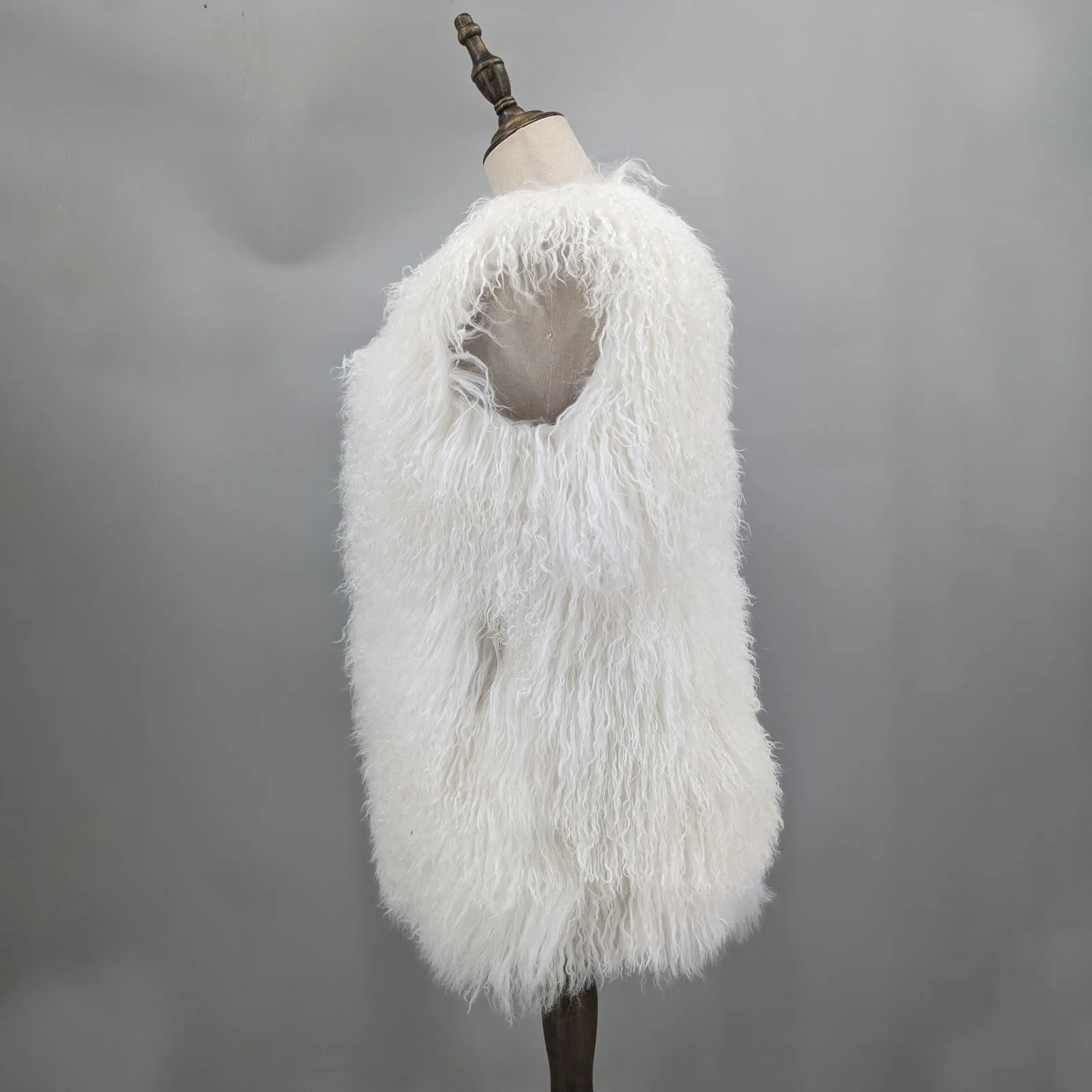 Lady Real Mongolian Sheep Fur Vest Thick Warm Winter Sleeveless Jacket Length 62 cm 250801