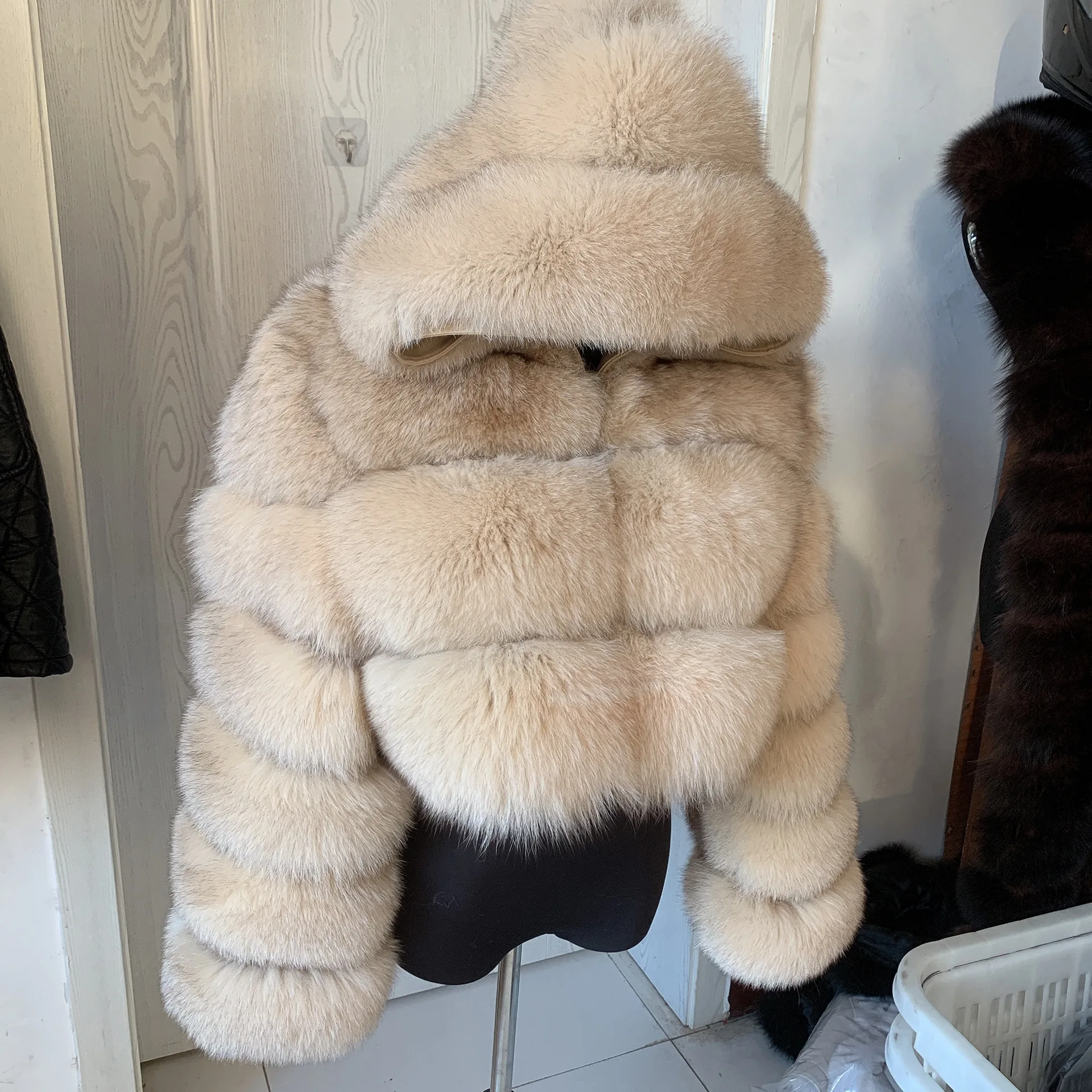 HUAQIUMEISI Natural Fox Fur Hooded Jacket New High Street Women Winter Real Fox Natural Raccoon Fur 3 Rows Hooded Fur Coat