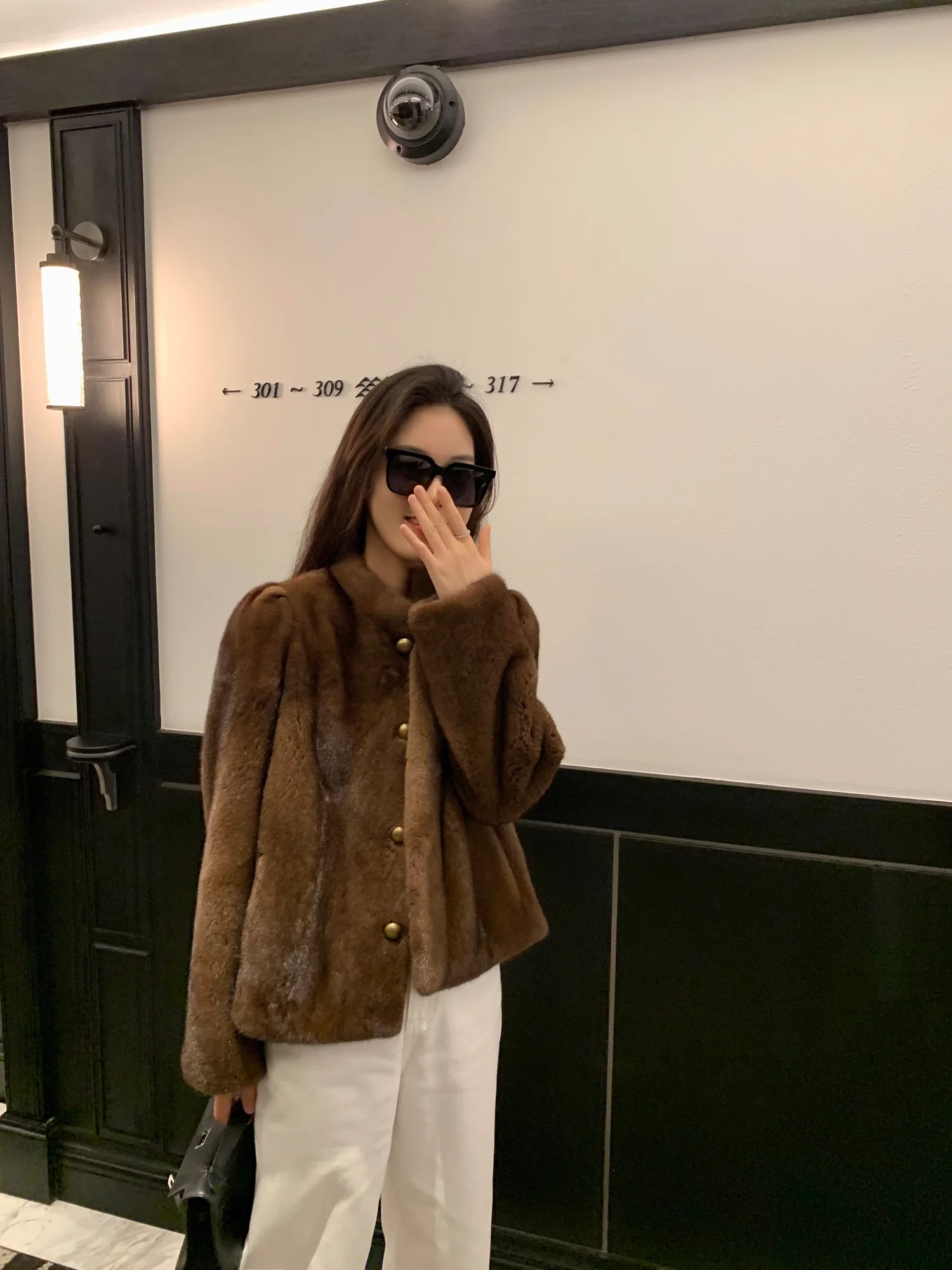 HDHOHR 2026 New100% Real Mink Fur Coat Women Fashion Essential Natural Mink Coat Warm Short Leather Outerwear Winter Fur Jacket