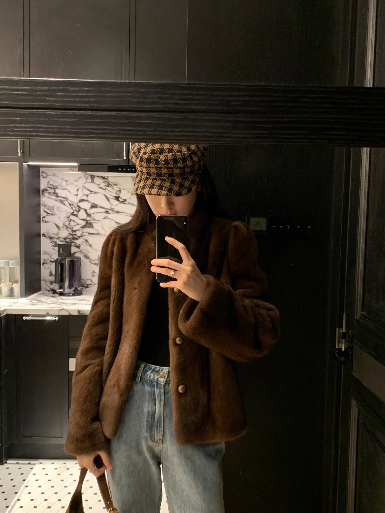 HDHOHR 2026 New100% Real Mink Fur Coat Women Fashion Essential Natural Mink Coat Warm Short Leather Outerwear Winter Fur Jacket