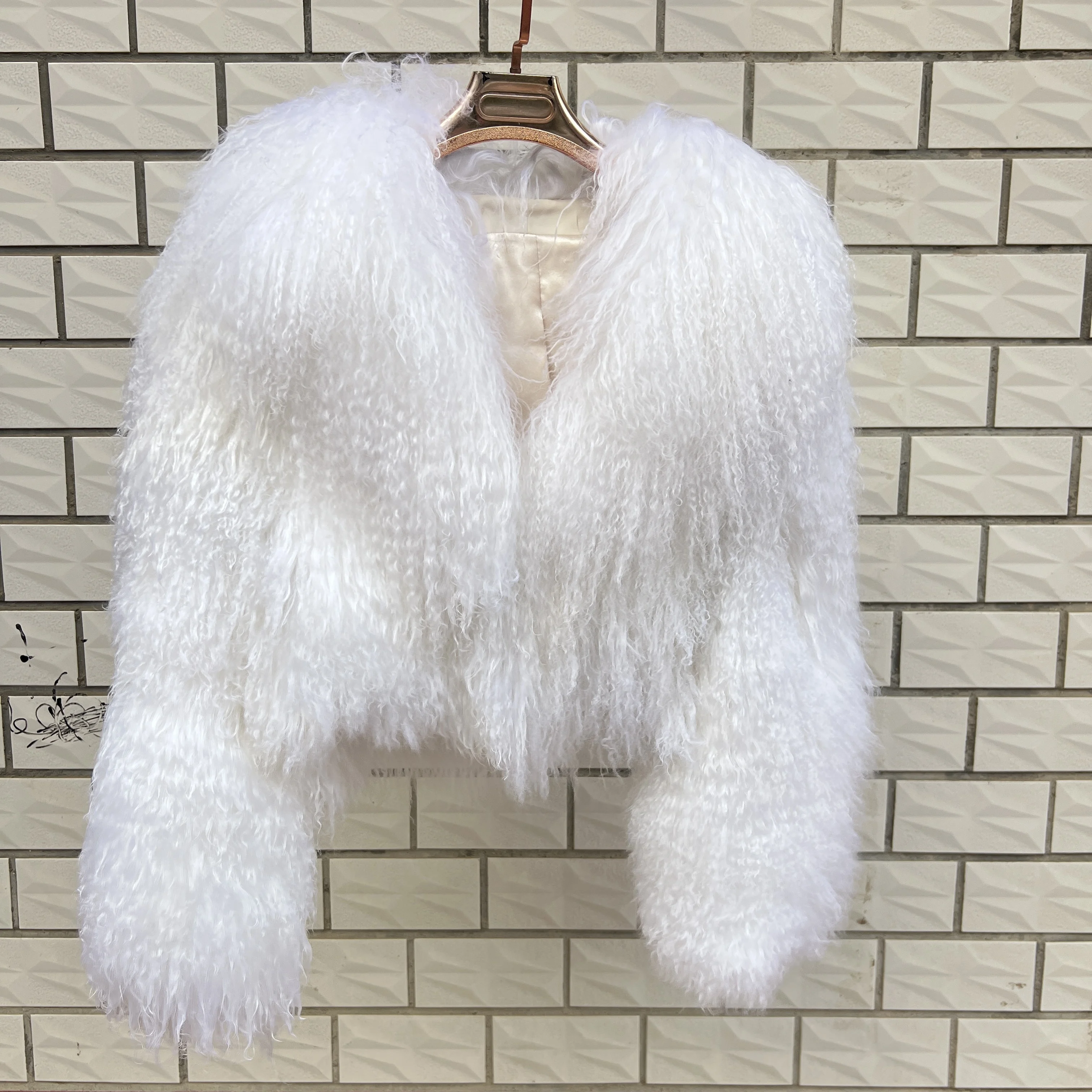 Aulande Women Jacket Winter Real Fur Coat Woman Winter Warm 100% Natural Mongolian Sheep White Short Sheepskin High Quality