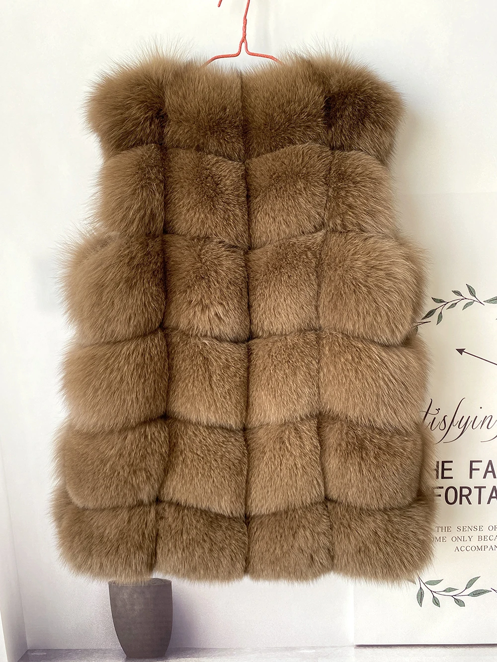2023 New Women's Winter Real Fur Coat High Quality Natural Fox Fur Vest Fashion Luxurious Warm Sleeveless Dark buckle jacket
