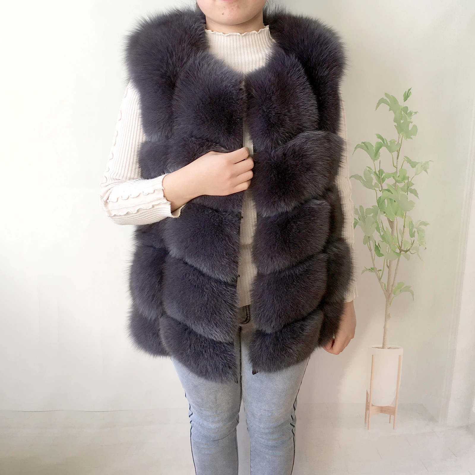 2023 New Women's Winter Real Fur Coat High Quality Natural Fox Fur Vest Fashion Luxurious Warm Sleeveless Dark buckle jacket