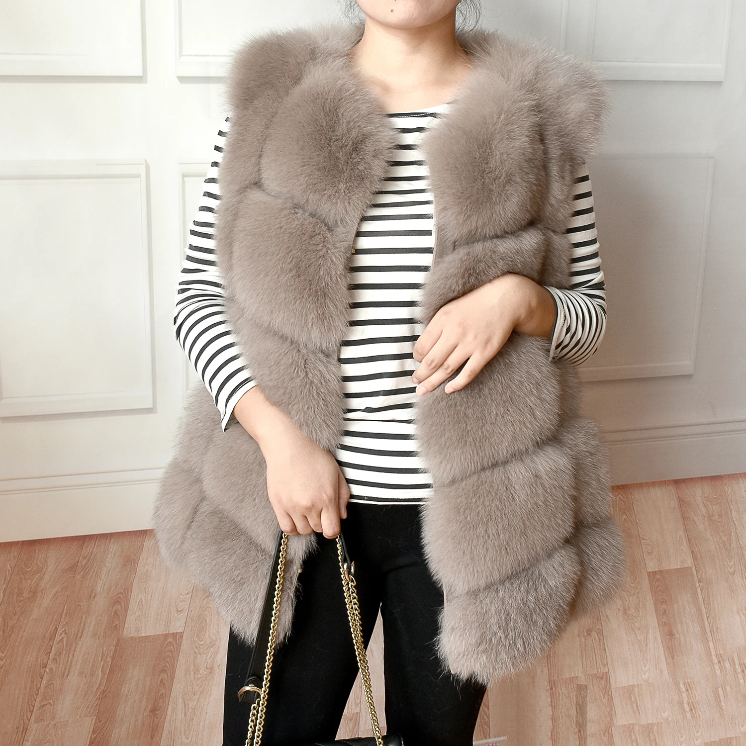 2023 New Women's Winter Real Fur Coat High Quality Natural Fox Fur Vest Fashion Luxurious Warm Sleeveless Dark buckle jacket