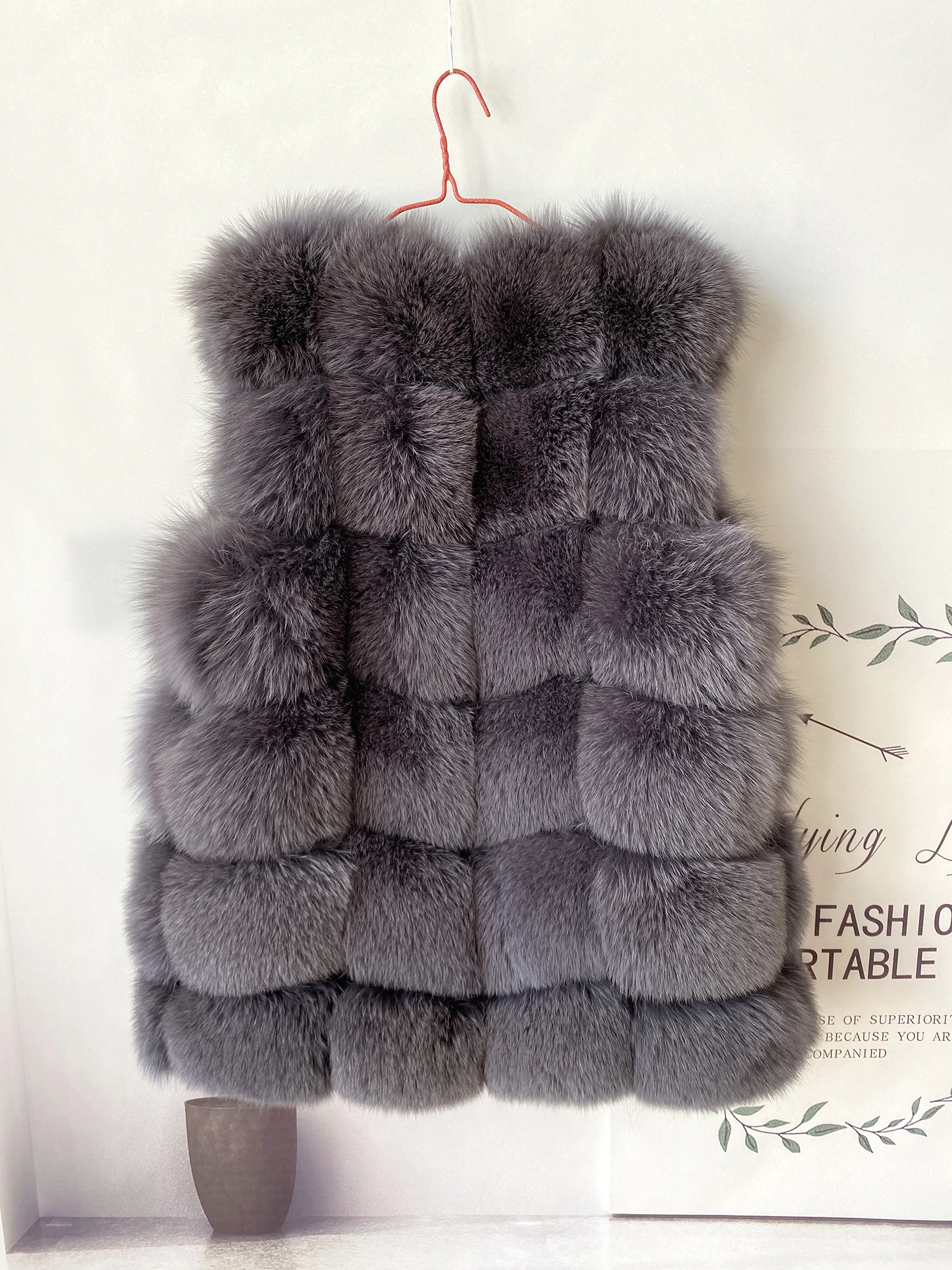 2023 New Women's Winter Real Fur Coat High Quality Natural Fox Fur Vest Fashion Luxurious Warm Sleeveless Dark buckle jacket