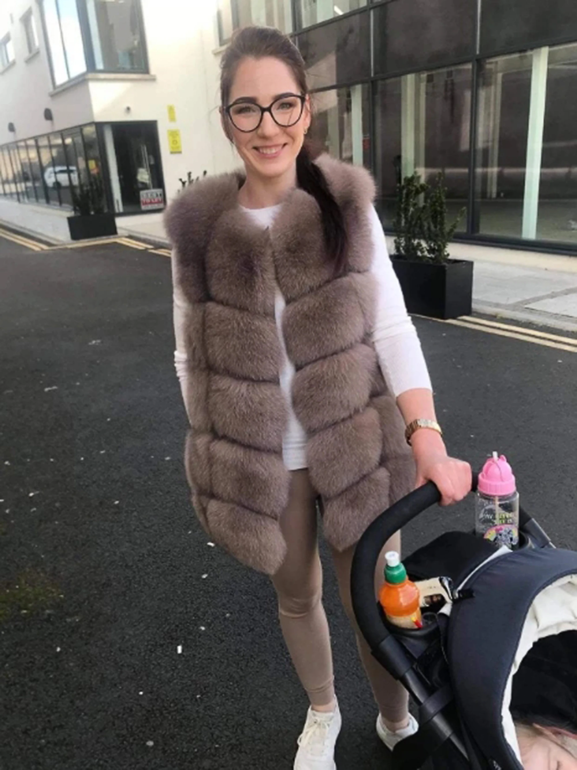2023 New Women's Winter Real Fur Coat High Quality Natural Fox Fur Vest Fashion Luxurious Warm Sleeveless Dark buckle jacket