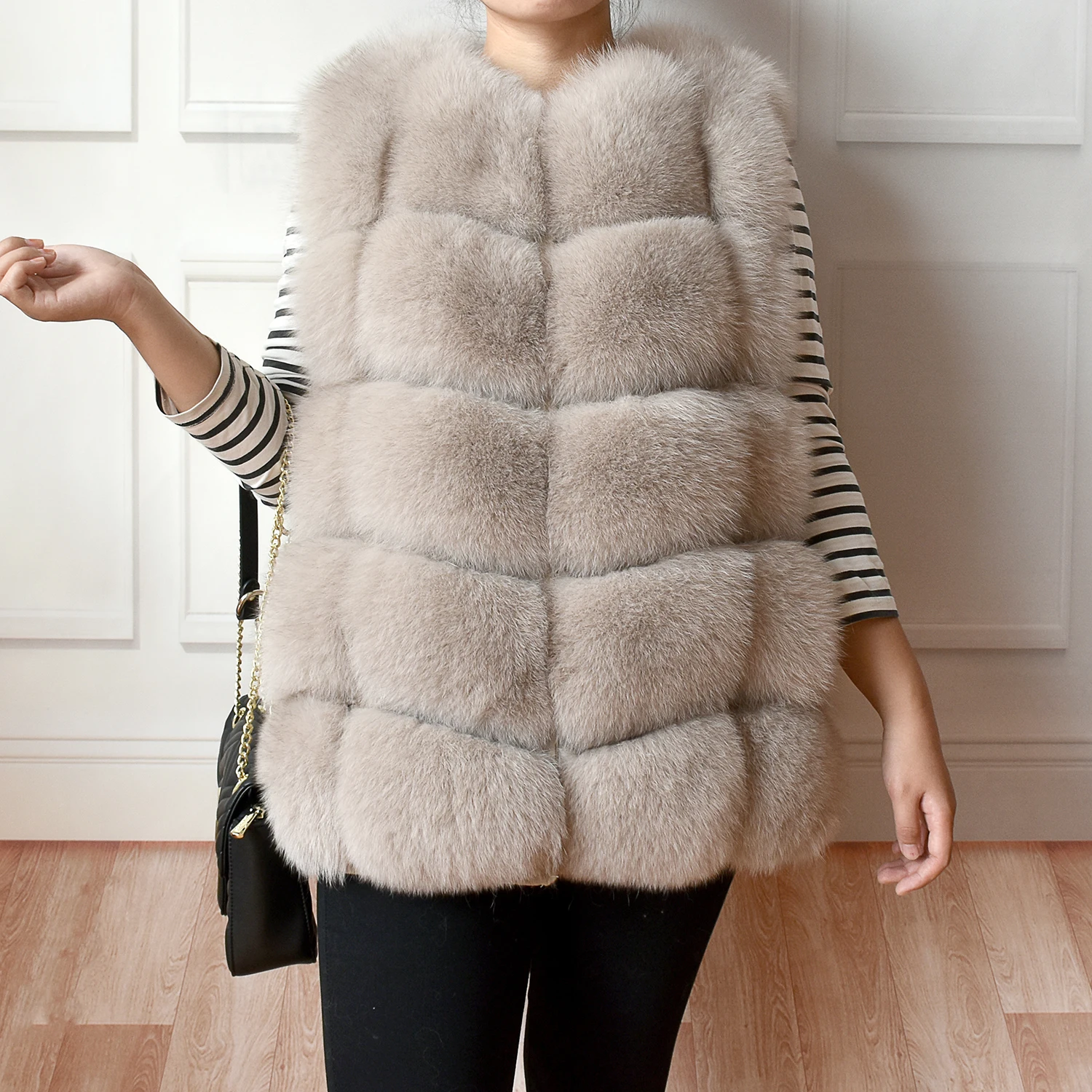 2023 New Women's Winter Real Fur Coat High Quality Natural Fox Fur Vest Fashion Luxurious Warm Sleeveless Dark buckle jacket