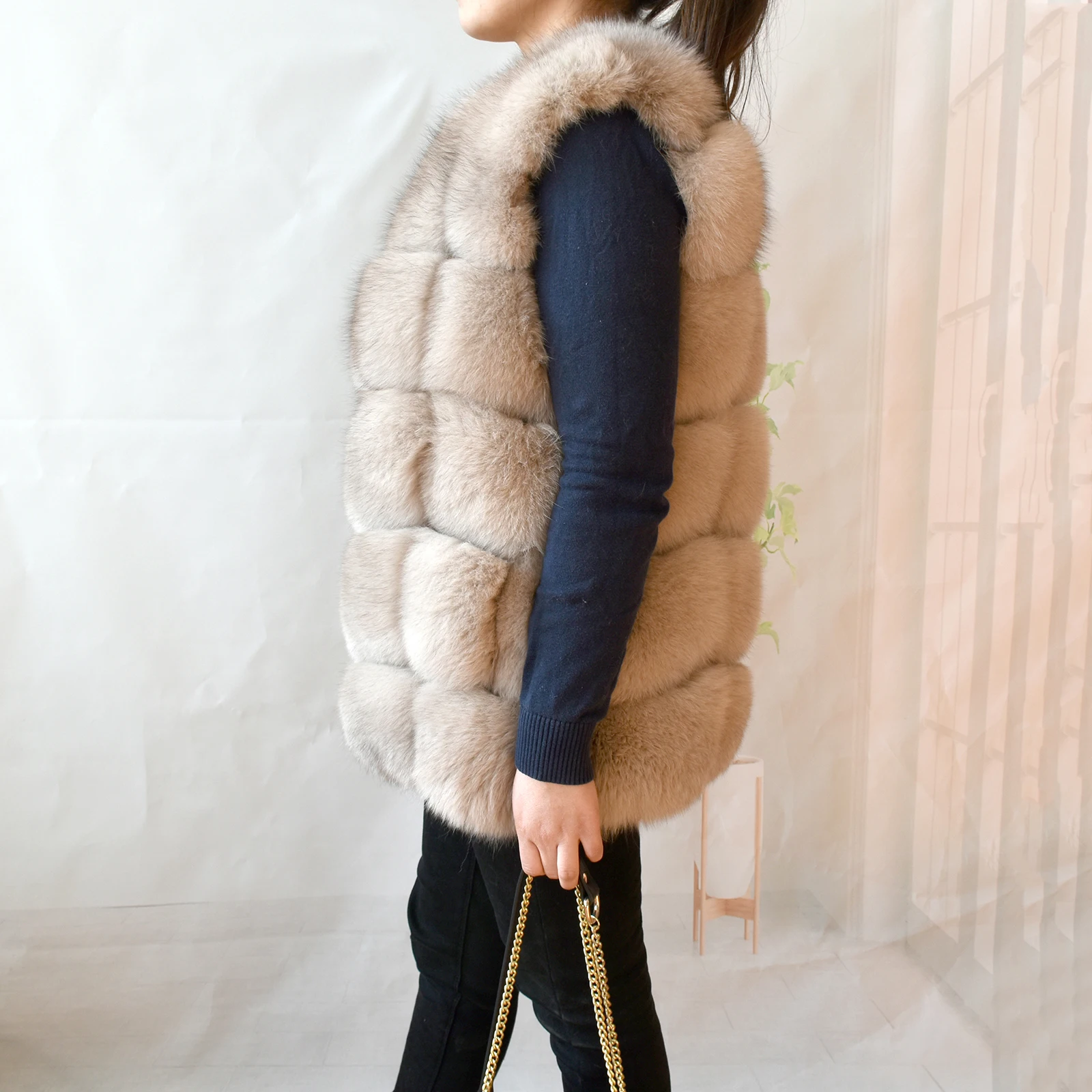 2023 New Women's Winter Real Fur Coat High Quality Natural Fox Fur Vest Fashion Luxurious Warm Sleeveless Dark buckle jacket