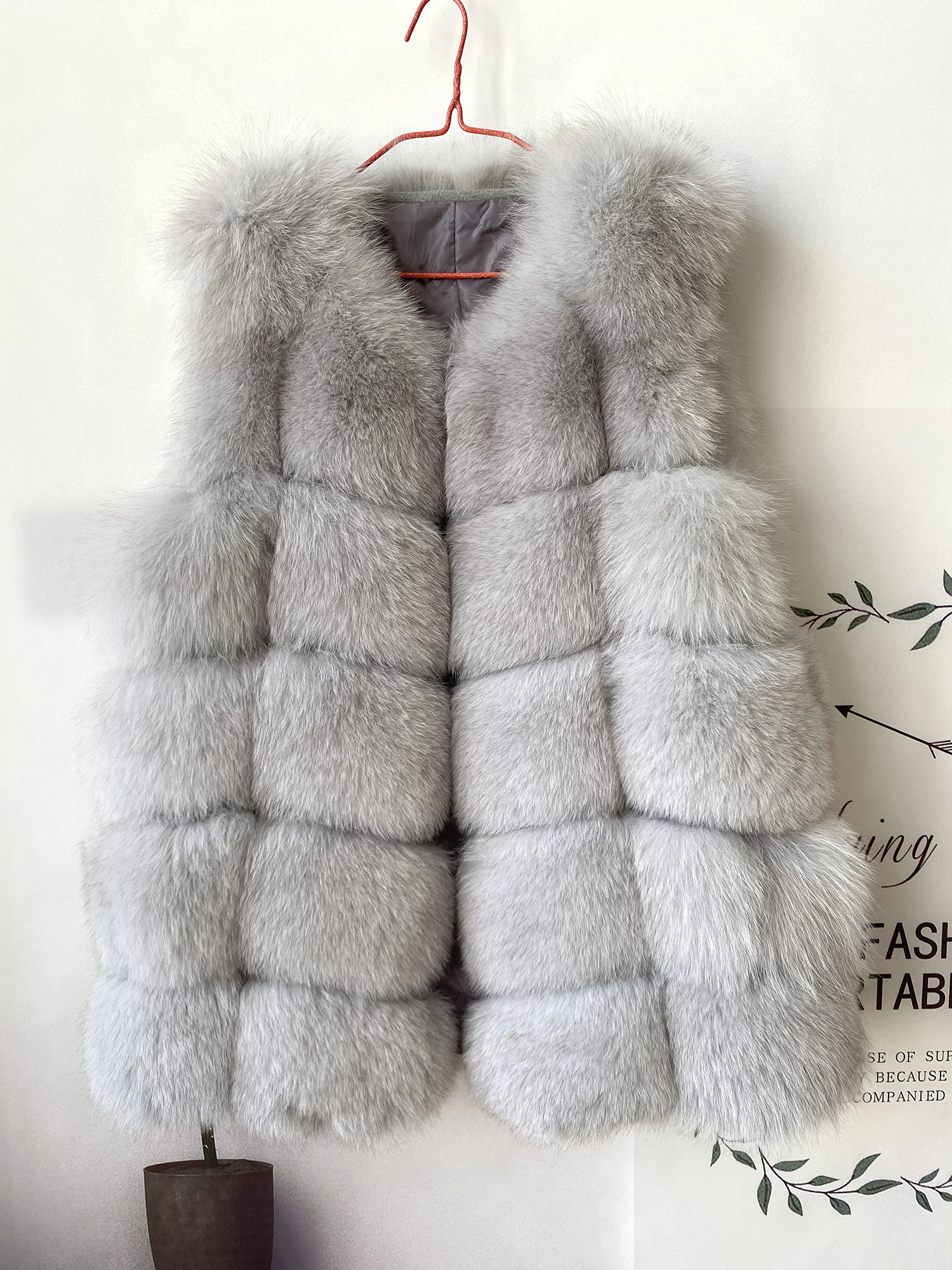 2023 New Women's Winter Real Fur Coat High Quality Natural Fox Fur Vest Fashion Luxurious Warm Sleeveless Dark buckle jacket