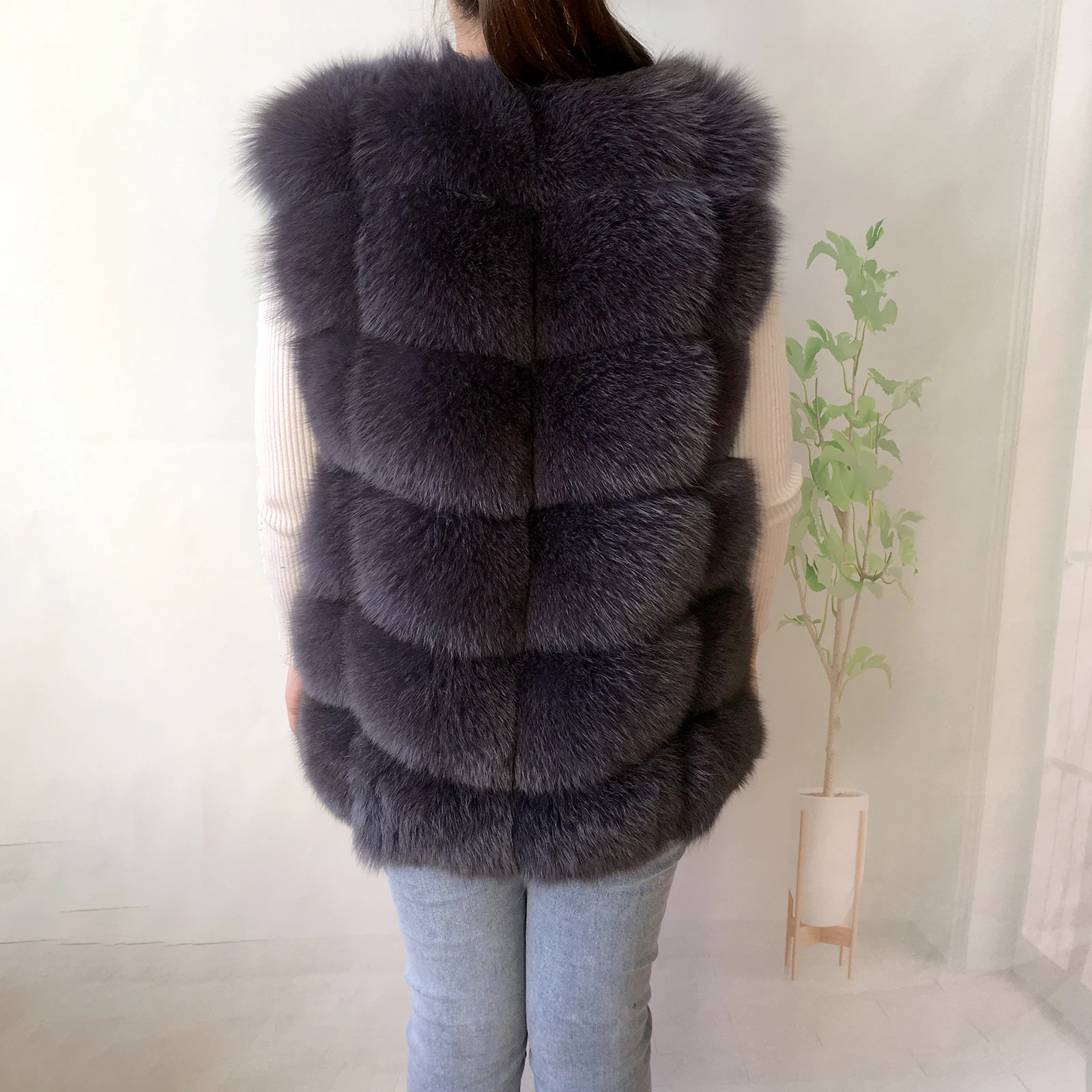 2023 New Women's Winter Real Fur Coat High Quality Natural Fox Fur Vest Fashion Luxurious Warm Sleeveless Dark buckle jacket