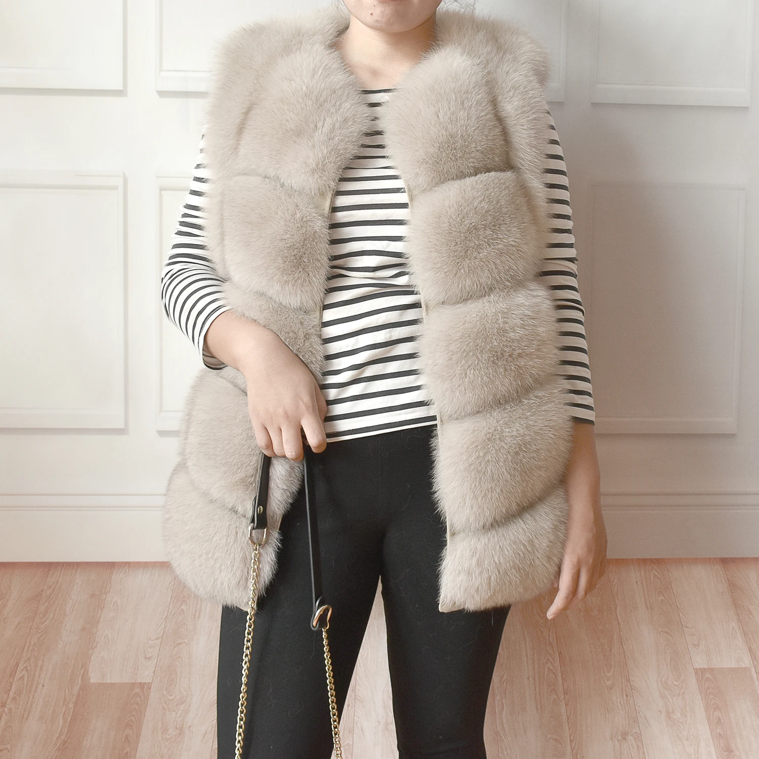 2023 New Women's Winter Real Fur Coat High Quality Natural Fox Fur Vest Fashion Luxurious Warm Sleeveless Dark buckle jacket