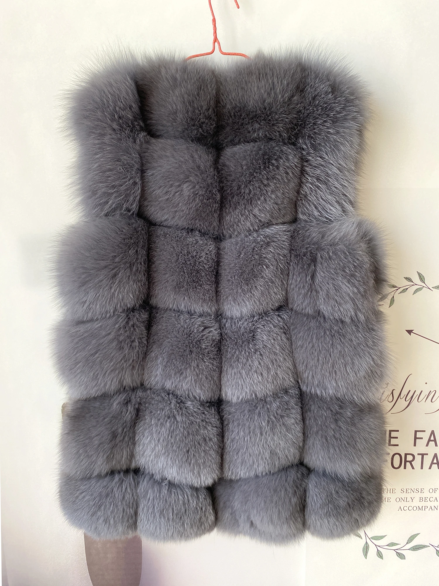 2023 New Women's Winter Real Fur Coat High Quality Natural Fox Fur Vest Fashion Luxurious Warm Sleeveless Dark buckle jacket