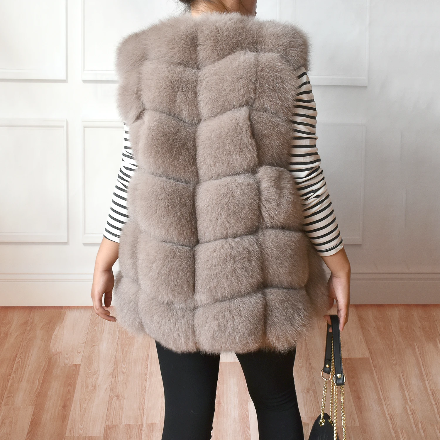 2023 New Women's Winter Real Fur Coat High Quality Natural Fox Fur Vest Fashion Luxurious Warm Sleeveless Dark buckle jacket