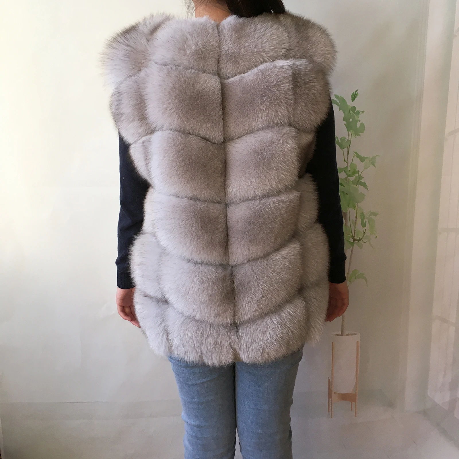 2023 New Women's Winter Real Fur Coat High Quality Natural Fox Fur Vest Fashion Luxurious Warm Sleeveless Dark buckle jacket