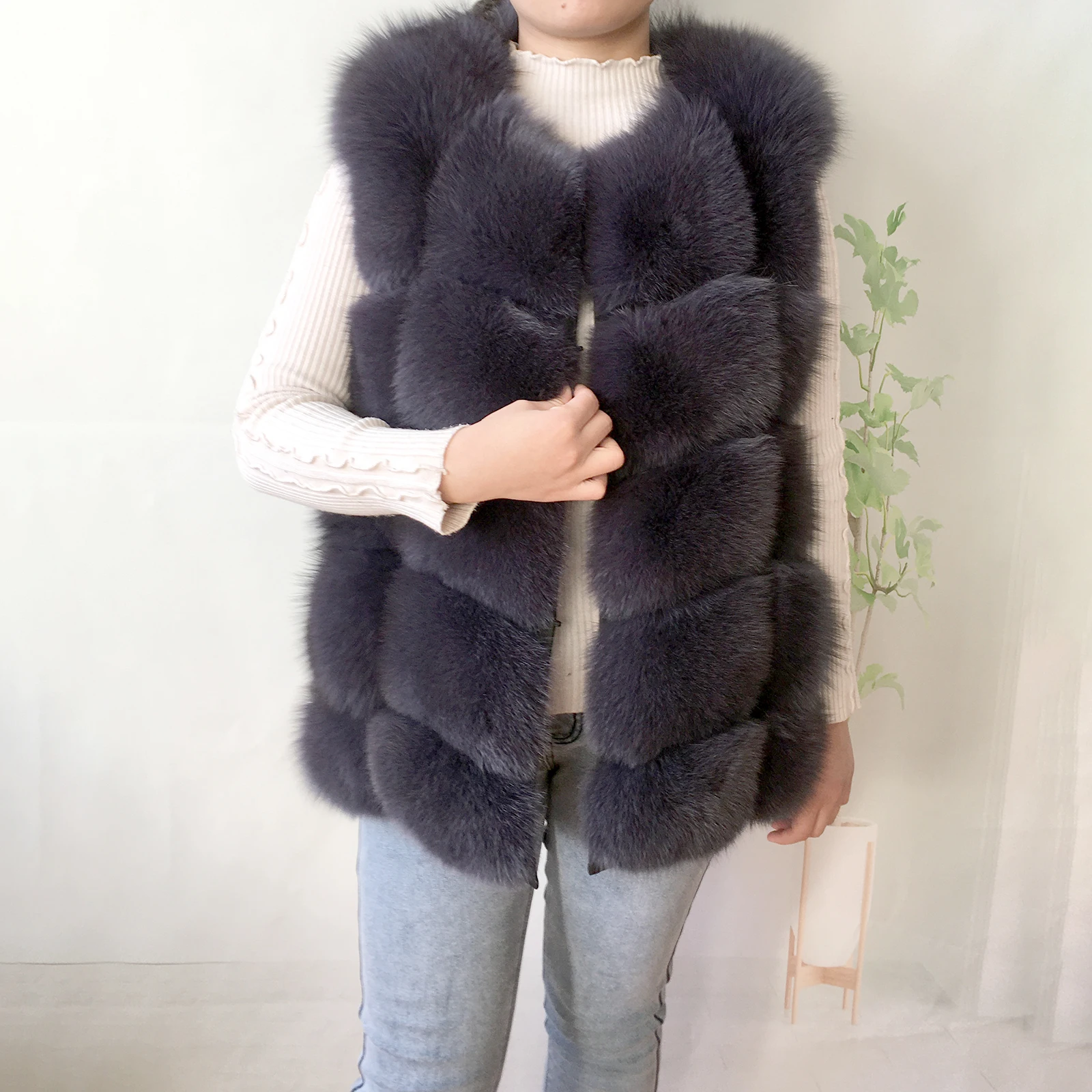 2023 New Women's Winter Real Fur Coat High Quality Natural Fox Fur Vest Fashion Luxurious Warm Sleeveless Dark buckle jacket