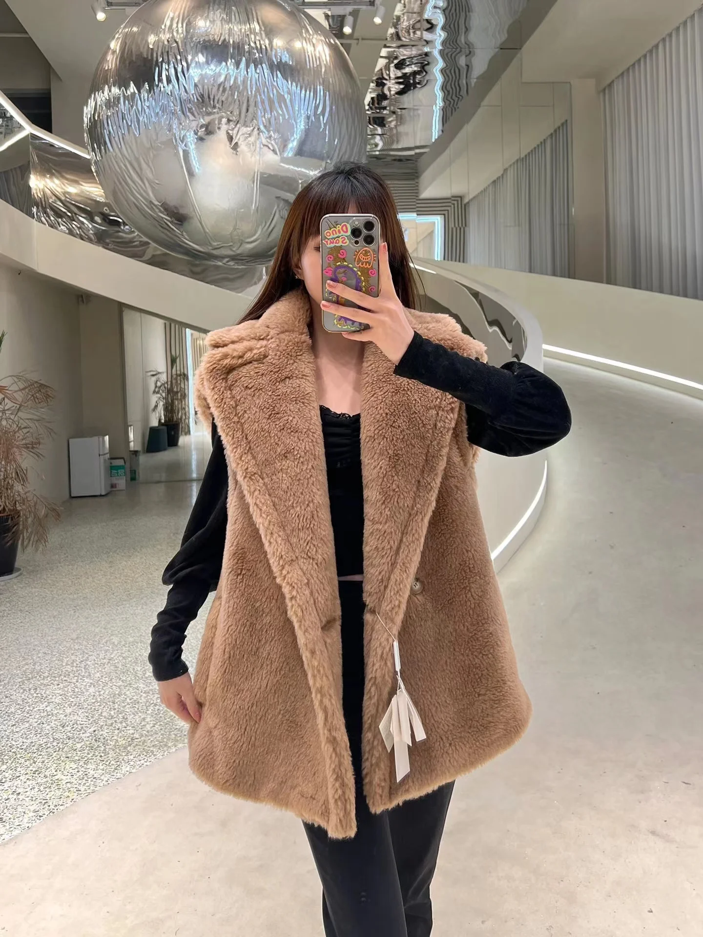 Teddy Bear Coat Camel Sleeveless Coat Winter Women Warm Jacket Sand Brown Alpaca Coat Women Loose Fashion Casual Commute 2022New