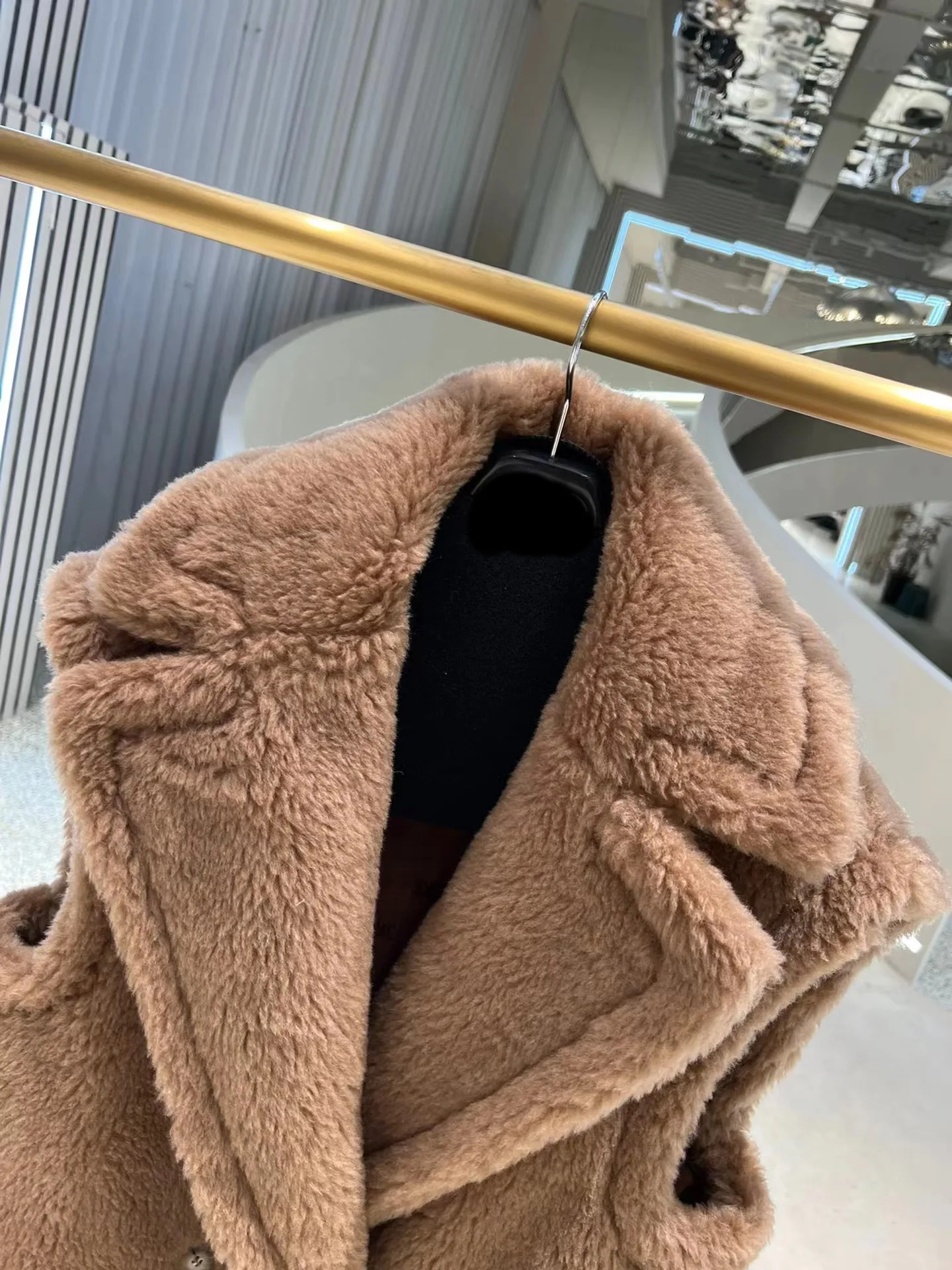 Teddy Bear Coat Camel Sleeveless Coat Winter Women Warm Jacket Sand Brown Alpaca Coat Women Loose Fashion Casual Commute 2022New