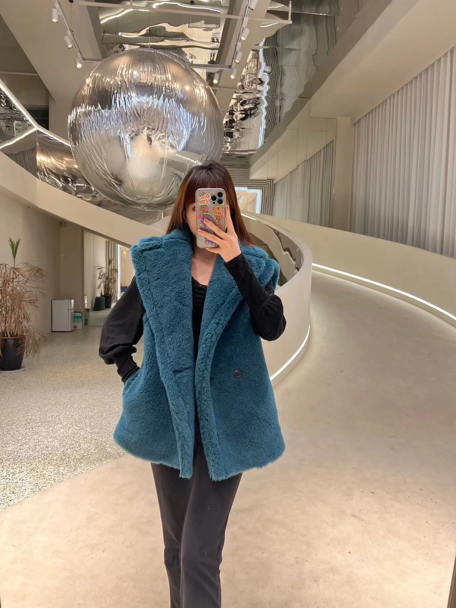 Teddy Bear Coat Camel Sleeveless Coat Winter Women Warm Jacket Sand Brown Alpaca Coat Women Loose Fashion Casual Commute 2022New