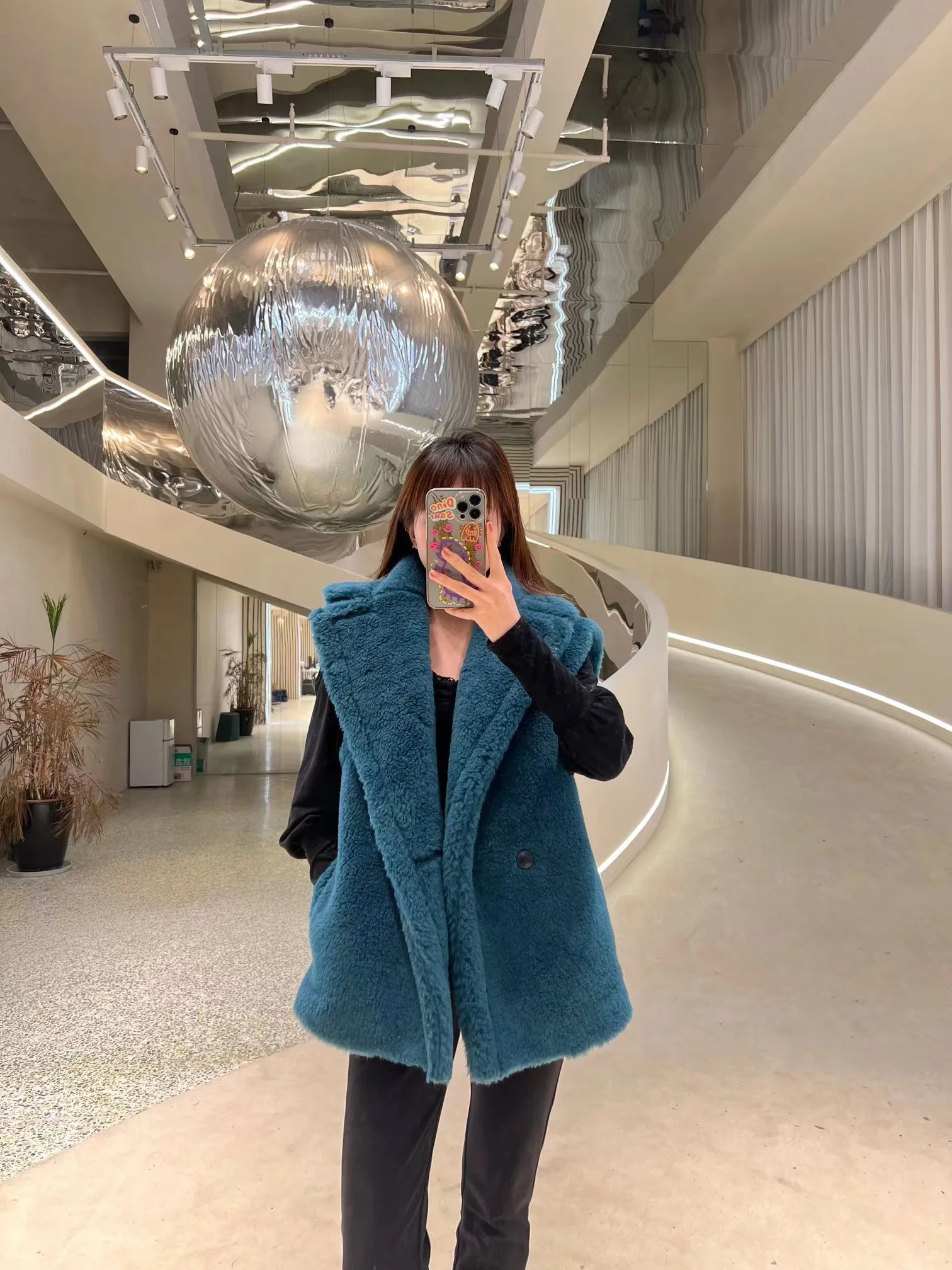 Teddy Bear Coat Camel Sleeveless Coat Winter Women Warm Jacket Sand Brown Alpaca Coat Women Loose Fashion Casual Commute 2022New