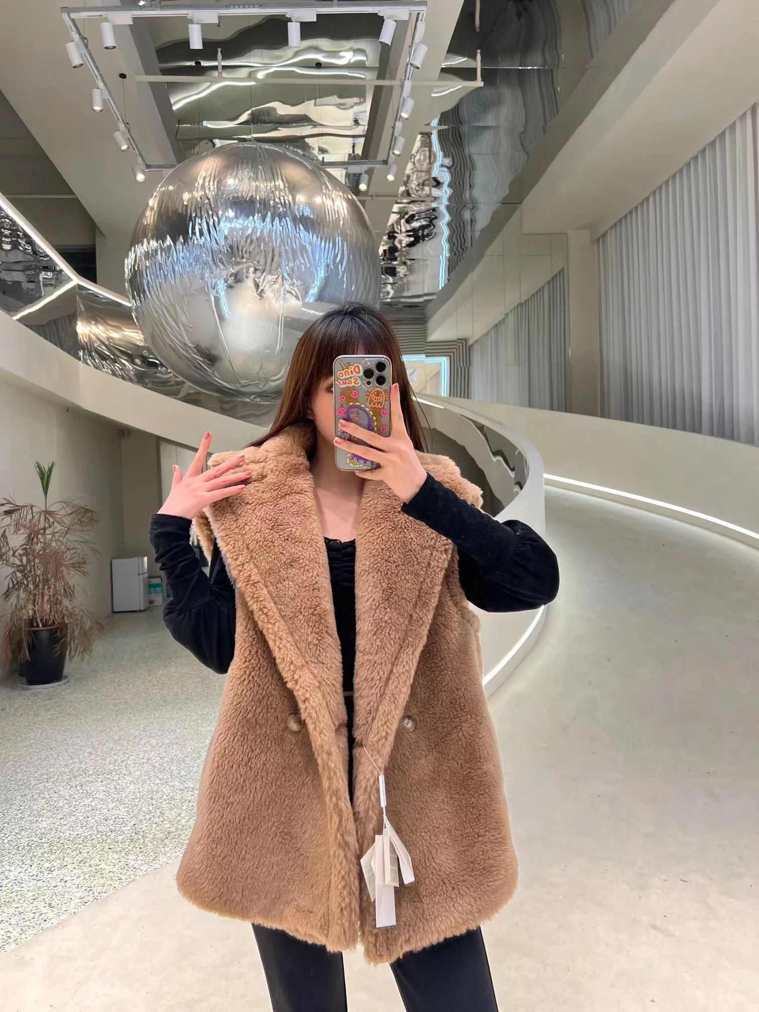 Teddy Bear Coat Camel Sleeveless Coat Winter Women Warm Jacket Sand Brown Alpaca Coat Women Loose Fashion Casual Commute 2022New