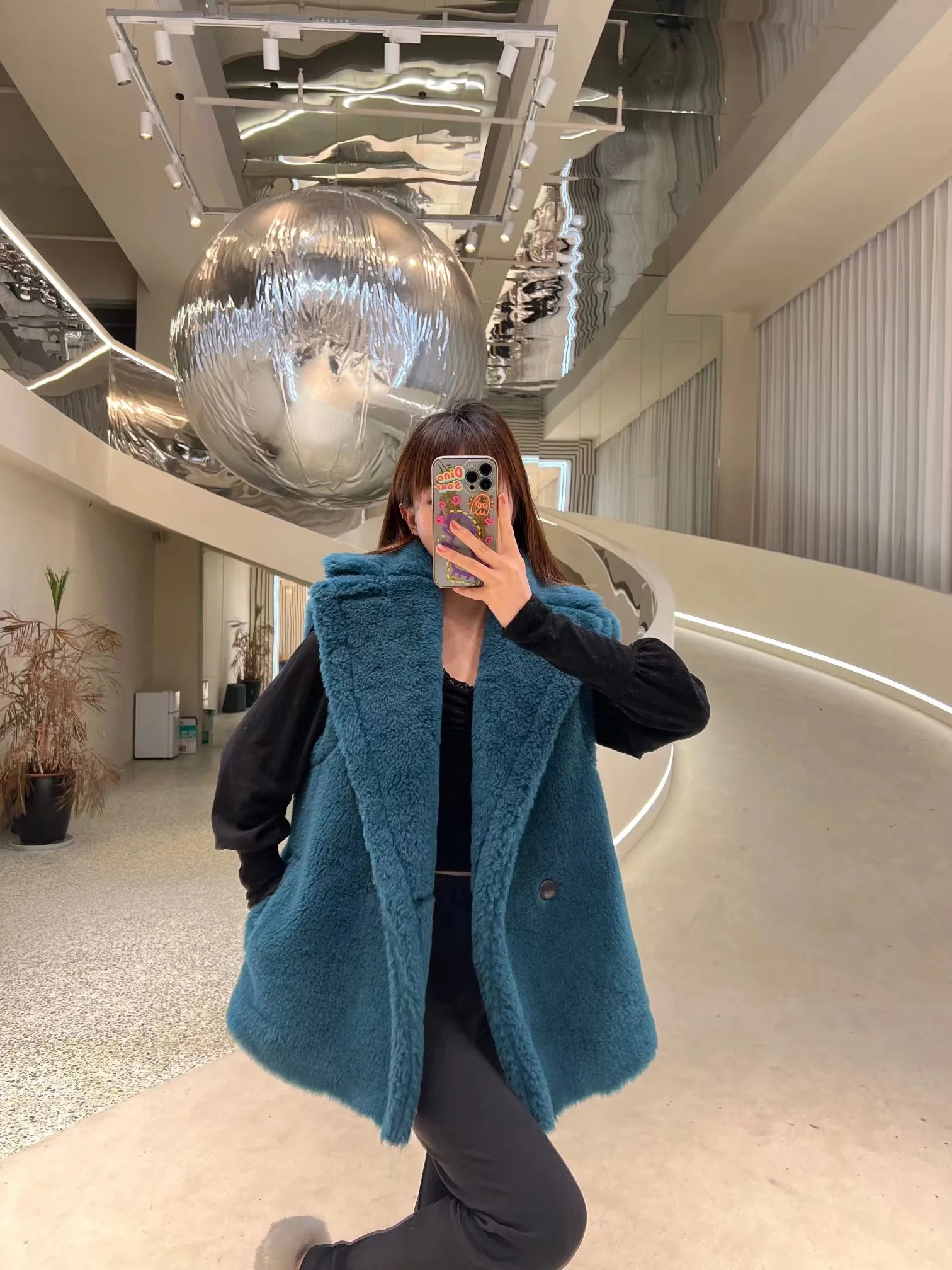 Teddy Bear Coat Camel Sleeveless Coat Winter Women Warm Jacket Sand Brown Alpaca Coat Women Loose Fashion Casual Commute 2022New