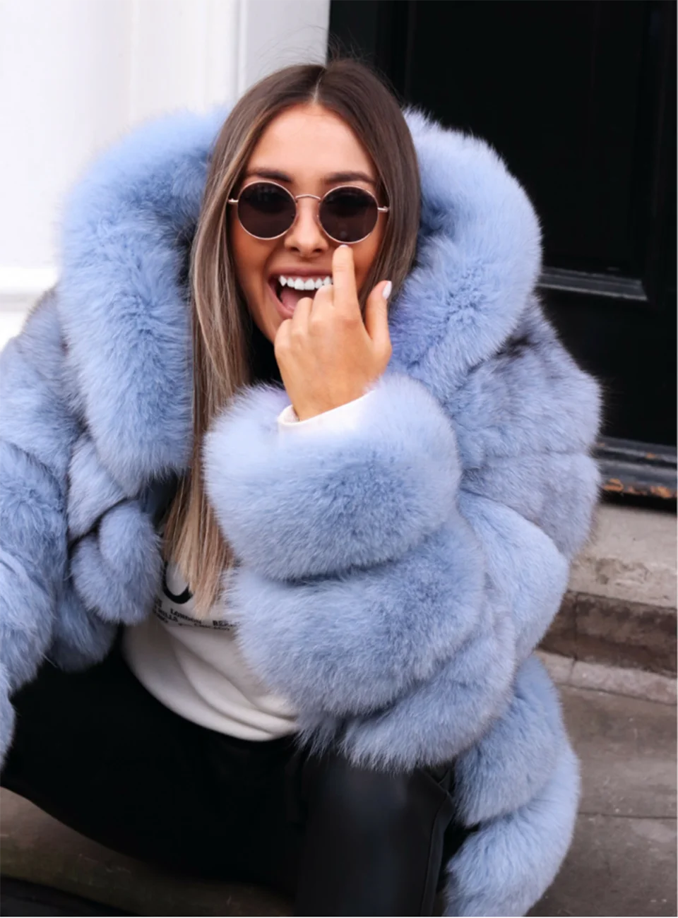 Luxury Real Fox Fur Coat Women Winter Thick Warm Hooded Fox FurJacket Short Bubble Real Fur Coats Outerwear Genuine Fur