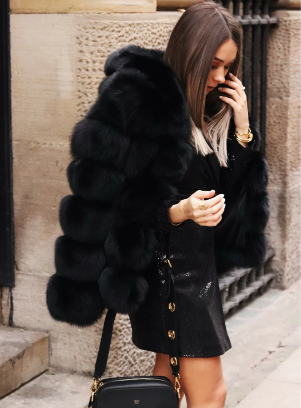 Luxury Real Fox Fur Coat Women Winter Thick Warm Hooded Fox FurJacket Short Bubble Real Fur Coats Outerwear Genuine Fur