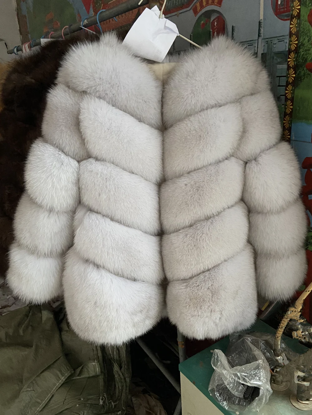 QUEENTINA Natural Fox Fur Coats Fashion New Women's Very Warm And Stylish Jacket Vest Stand Collar Leather Coat Women Winter