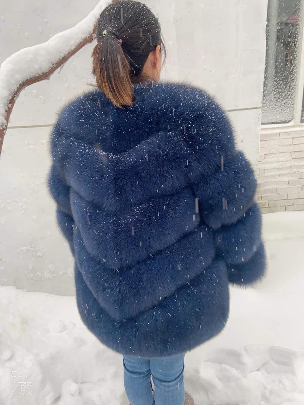 QUEENTINA Natural Fox Fur Coats Fashion New Women's Very Warm And Stylish Jacket Vest Stand Collar Leather Coat Women Winter