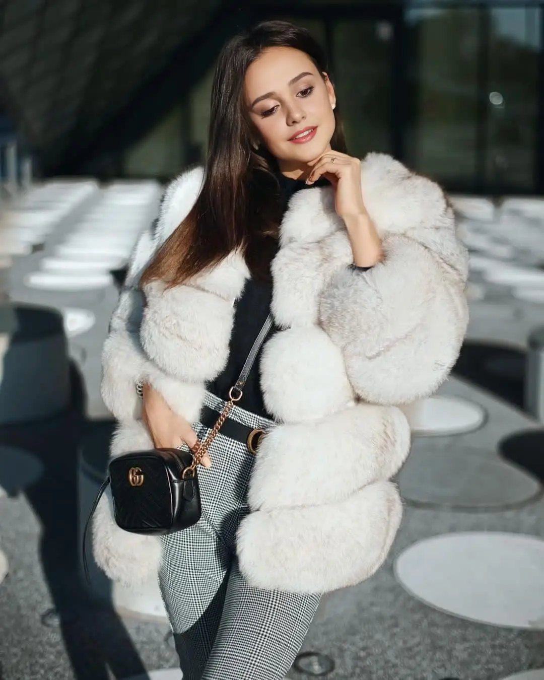 QUEENTINA Natural Fox Fur Coats Fashion New Women's Very Warm And Stylish Jacket Vest Stand Collar Leather Coat Women Winter