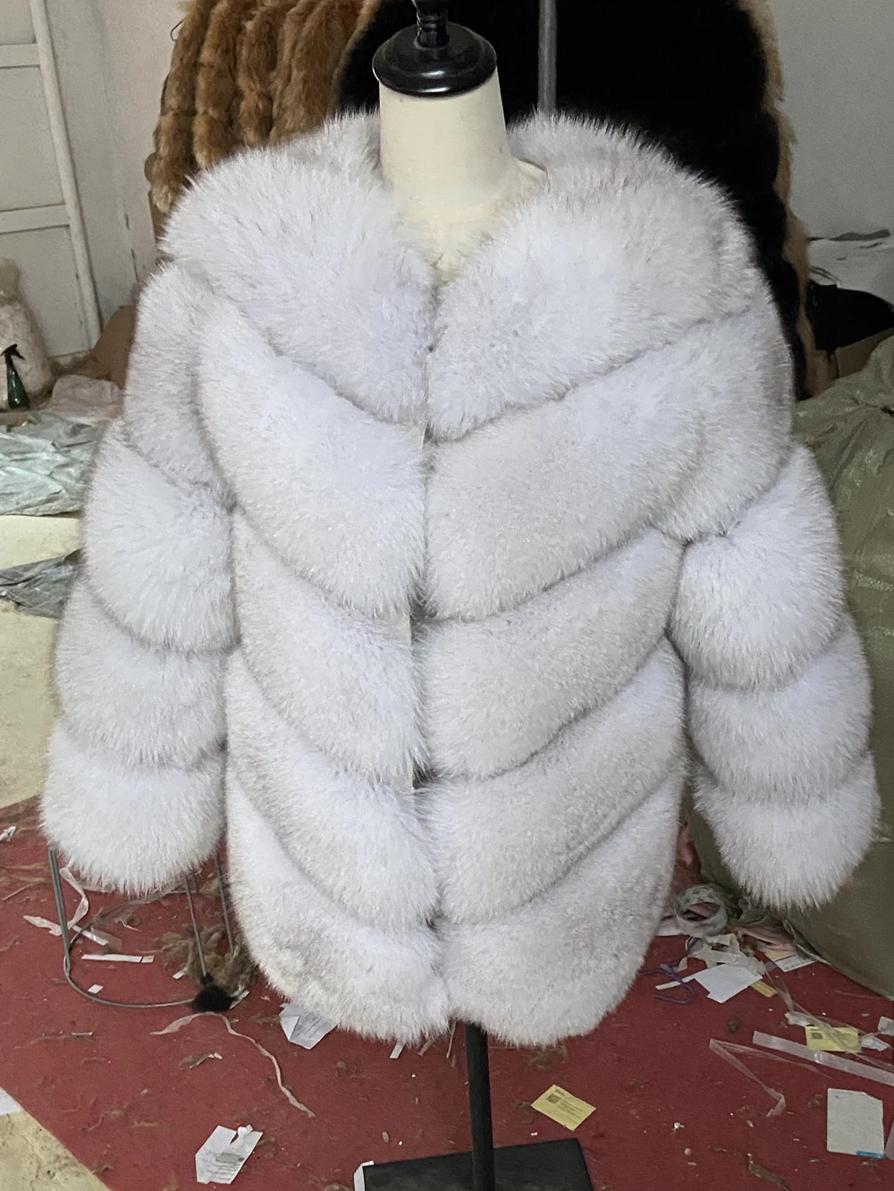 QUEENTINA Natural Fox Fur Coats Fashion New Women's Very Warm And Stylish Jacket Vest Stand Collar Leather Coat Women Winter