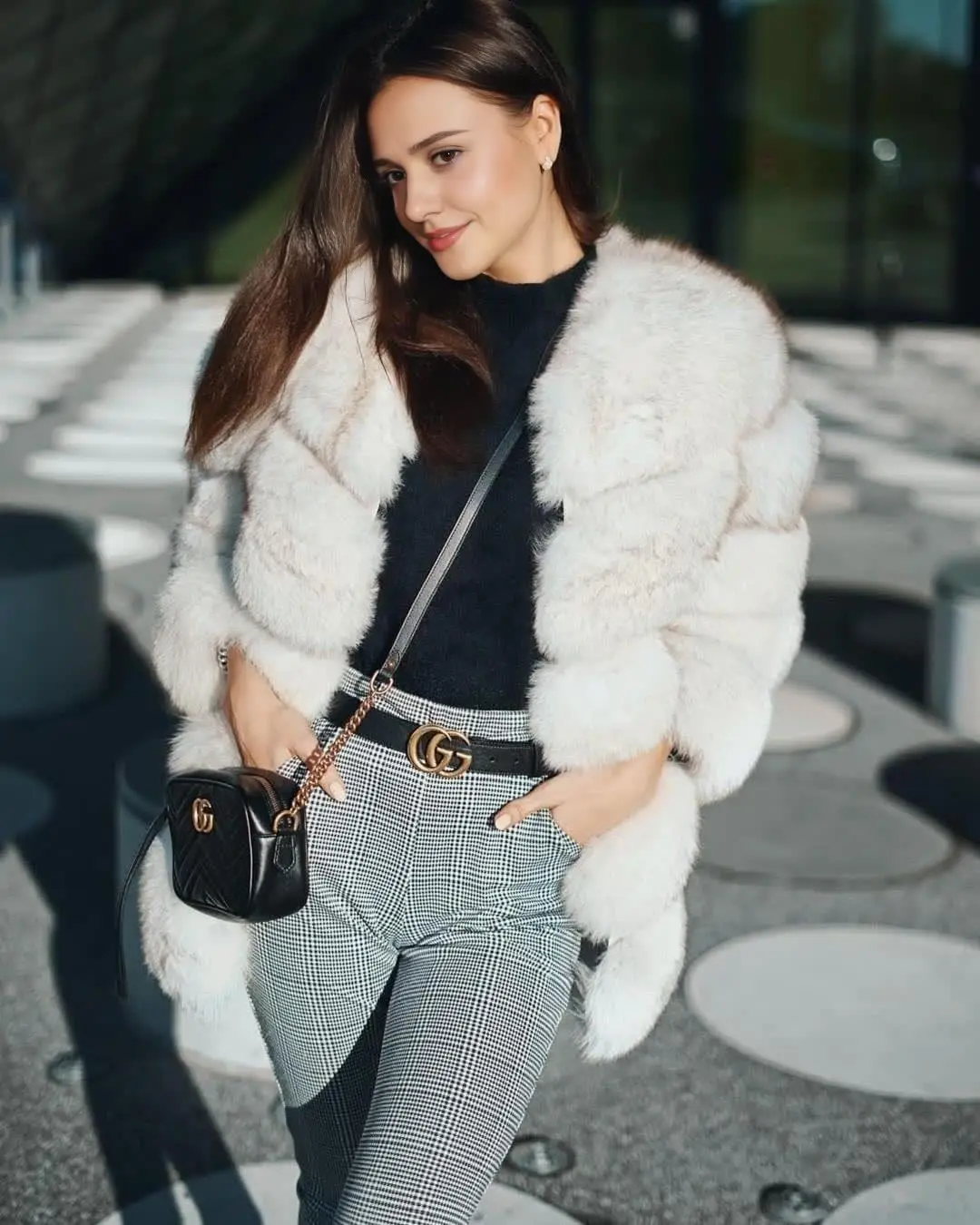 QUEENTINA Natural Fox Fur Coats Fashion New Women's Very Warm And Stylish Jacket Vest Stand Collar Leather Coat Women Winter