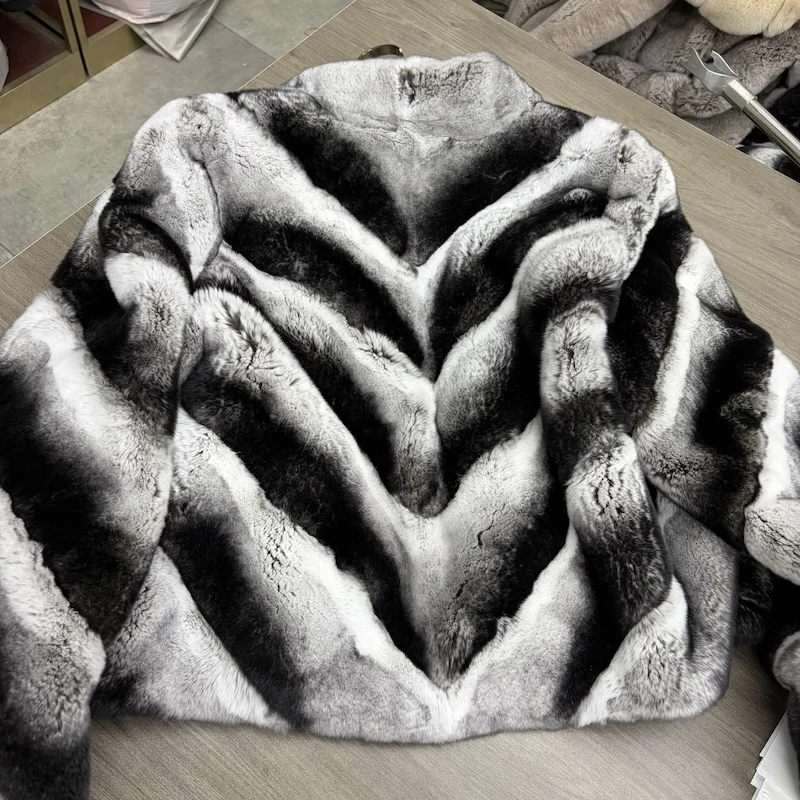 Women Natural Real Rex Rabbit Fur Coat Faux Chinchilla Pattern V‑Neck Short Jacket Natural Fur Coat Winter Warm Luxury Outerwear