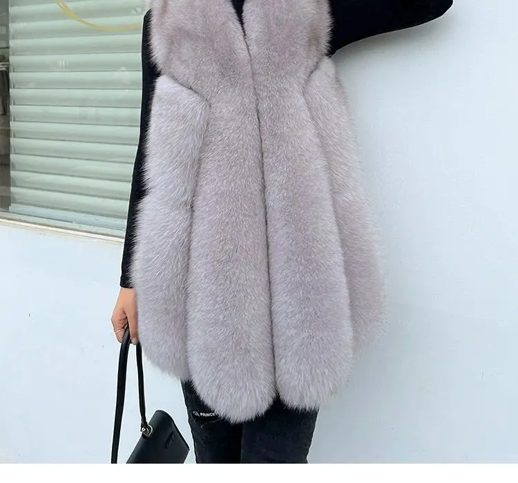 Fox Fur Short Vest Women's 2023 New Full Leather Fur Tank Top with Slender Temperament and Winter Fur Integrated Coat