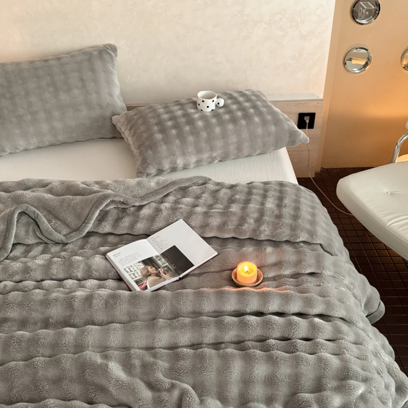 Warm Winter Blanket Milk Velvet Fleece Flannel Soft Thick Plush Blankets for Bed Sofa Single Double Couple Size Fluffy Bedspread