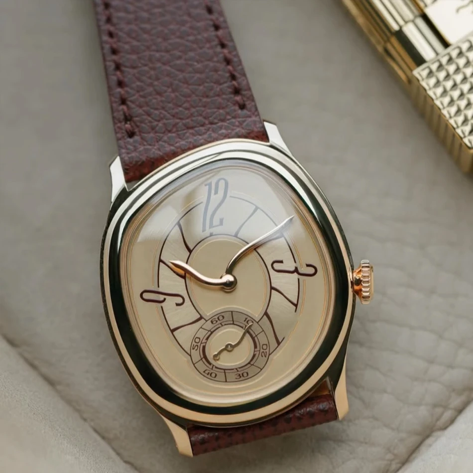 Innovative Series of Special Shaped Quartz Watches with Import Movement 32mm Dial with Genuine Leather Strap and Steel Case
