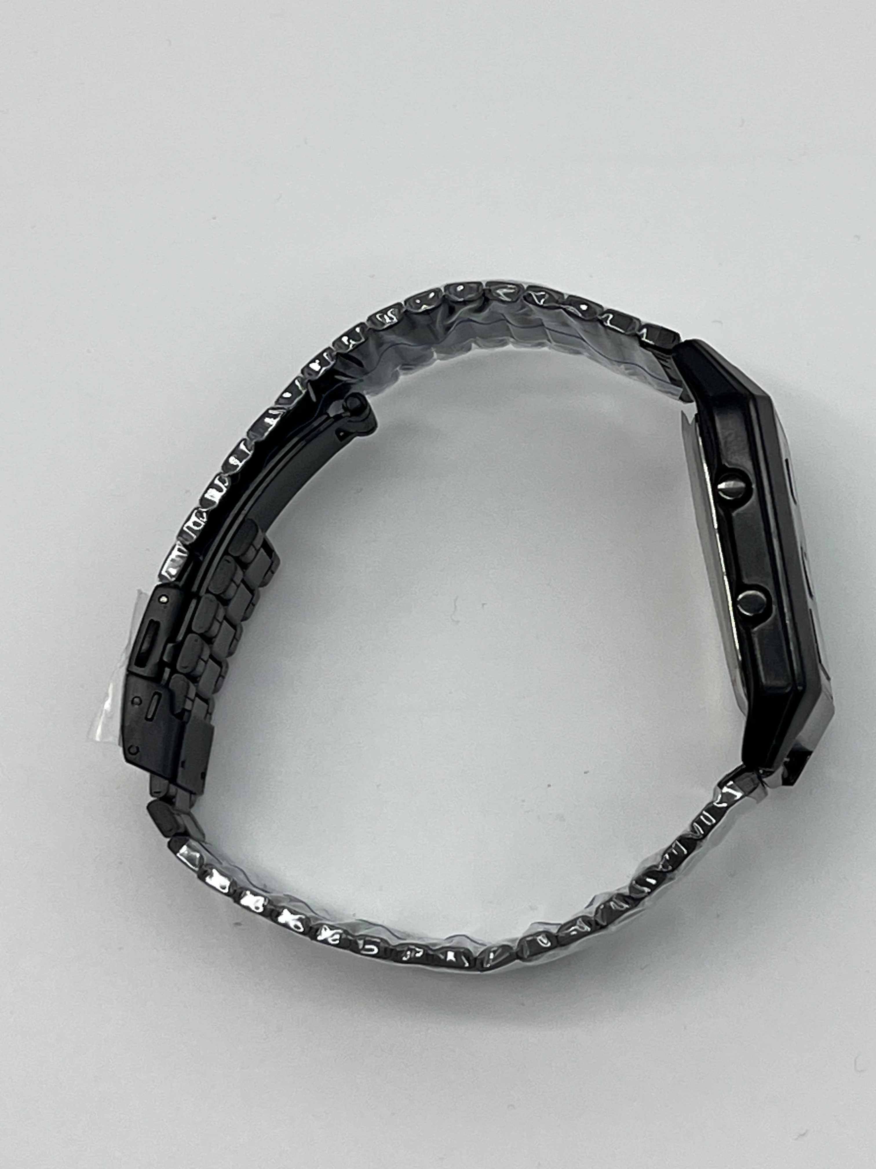 C-0PO Couple's Retro Digital Watch LCD Display, Vintage Futuristic Design - Adjustable Strap Daily Casual Matching Timepiece