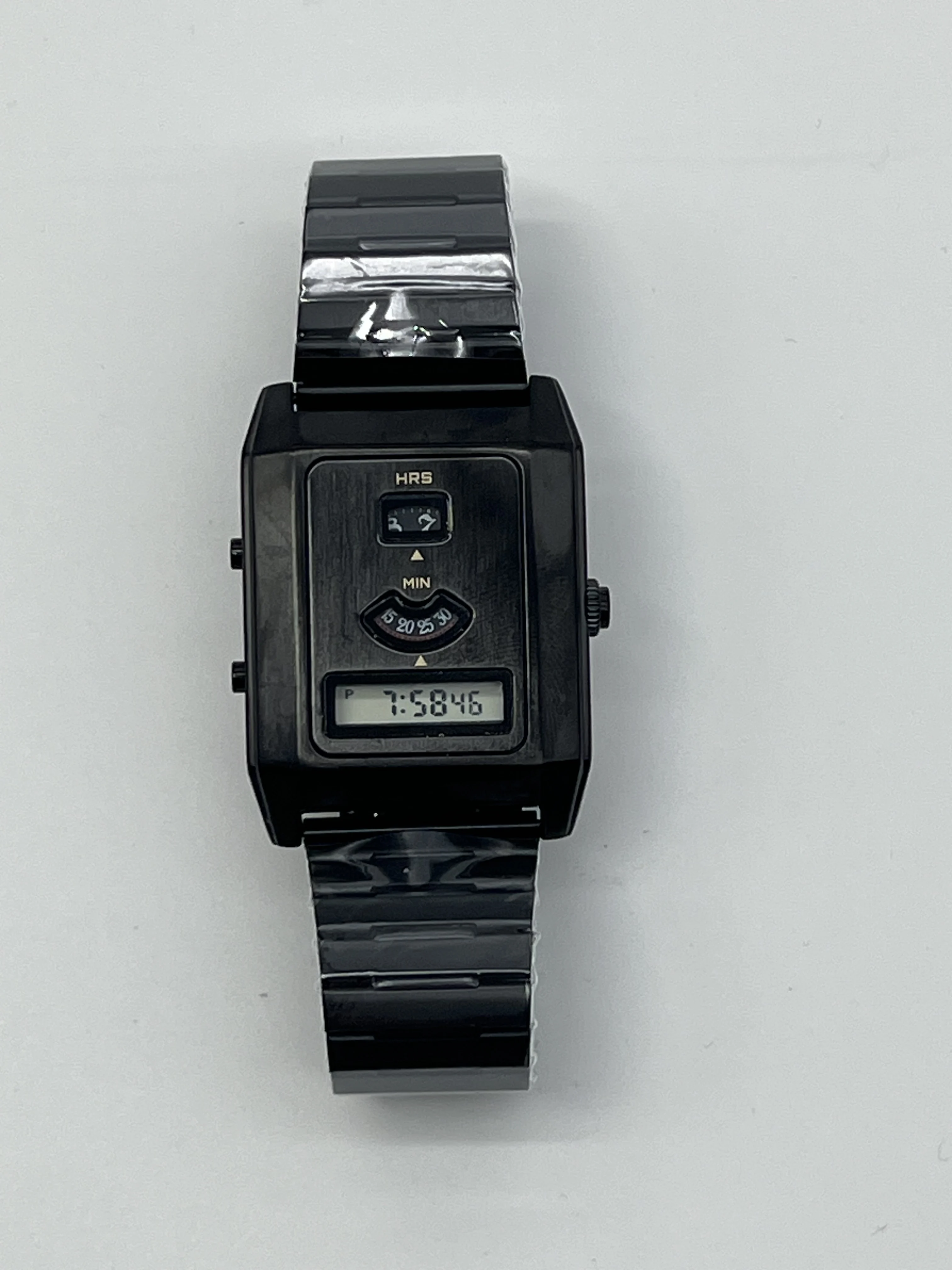 C-0PO Couple's Retro Digital Watch LCD Display, Vintage Futuristic Design - Adjustable Strap Daily Casual Matching Timepiece