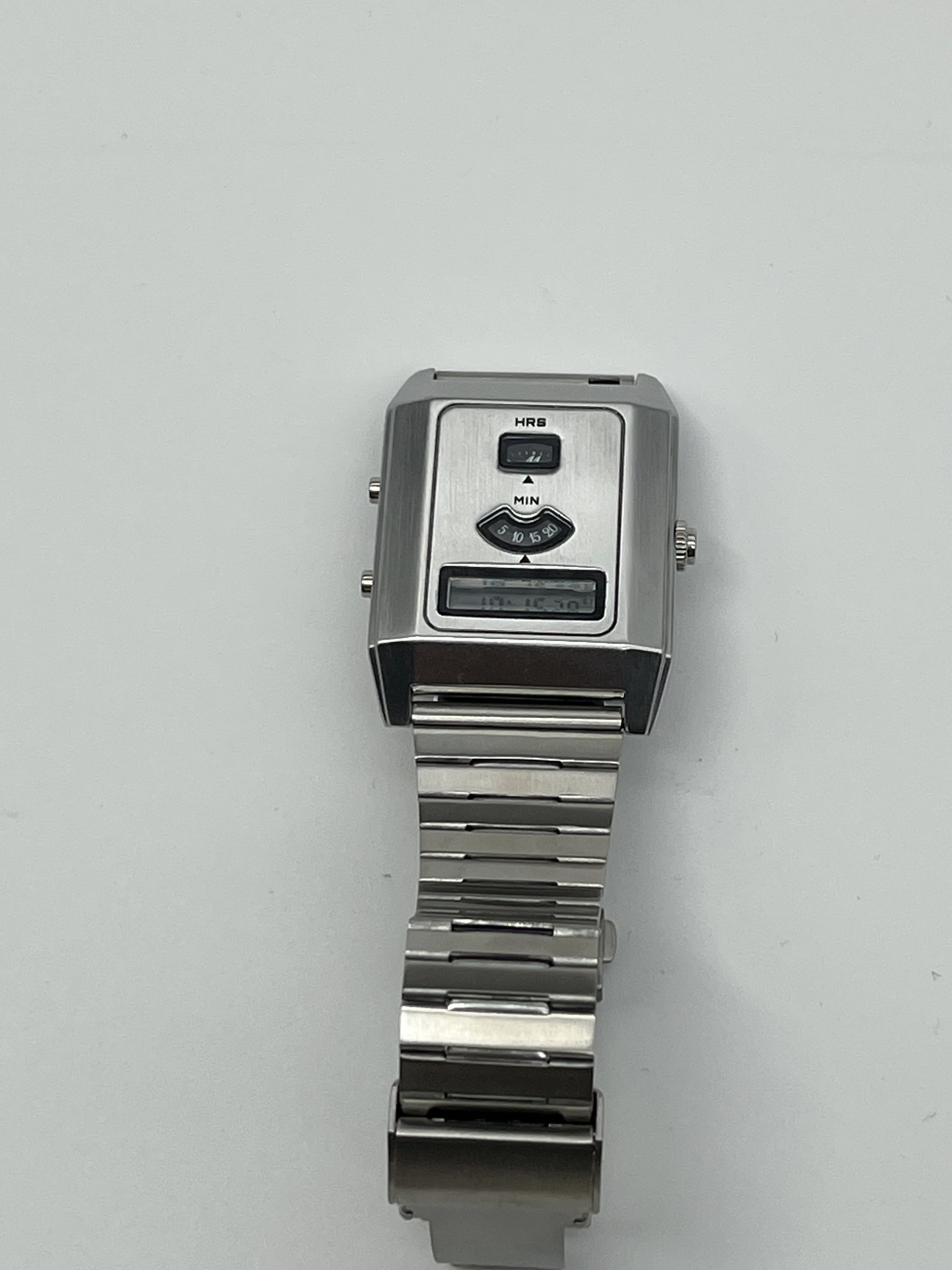 C-0PO Couple's Retro Digital Watch LCD Display, Vintage Futuristic Design - Adjustable Strap Daily Casual Matching Timepiece