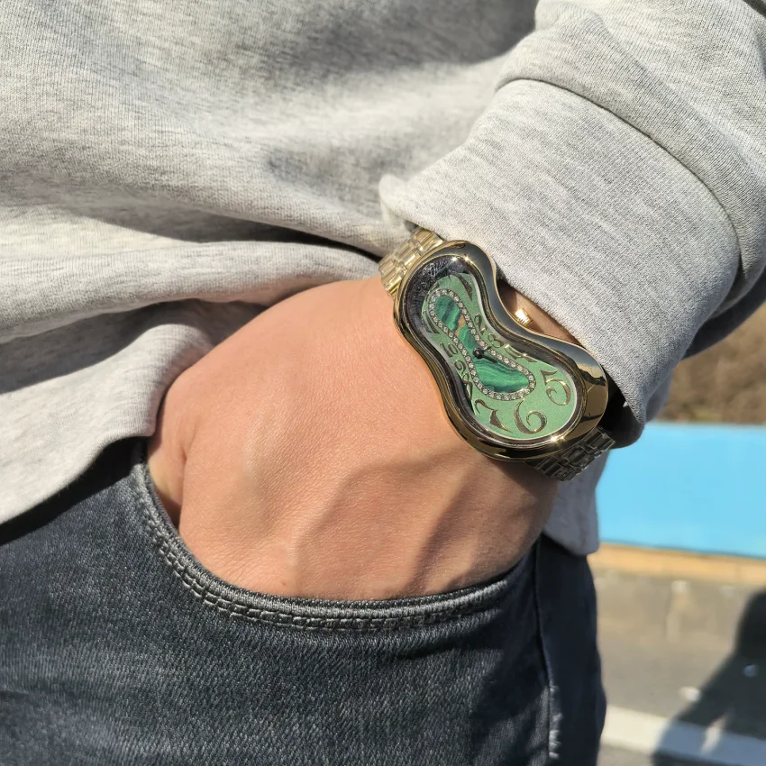 Luxury Quartz Men's Watch Vintage Cash Creative Melting Twisted Watches for Women Irregular Case Leather Y2K Ins Style Watch