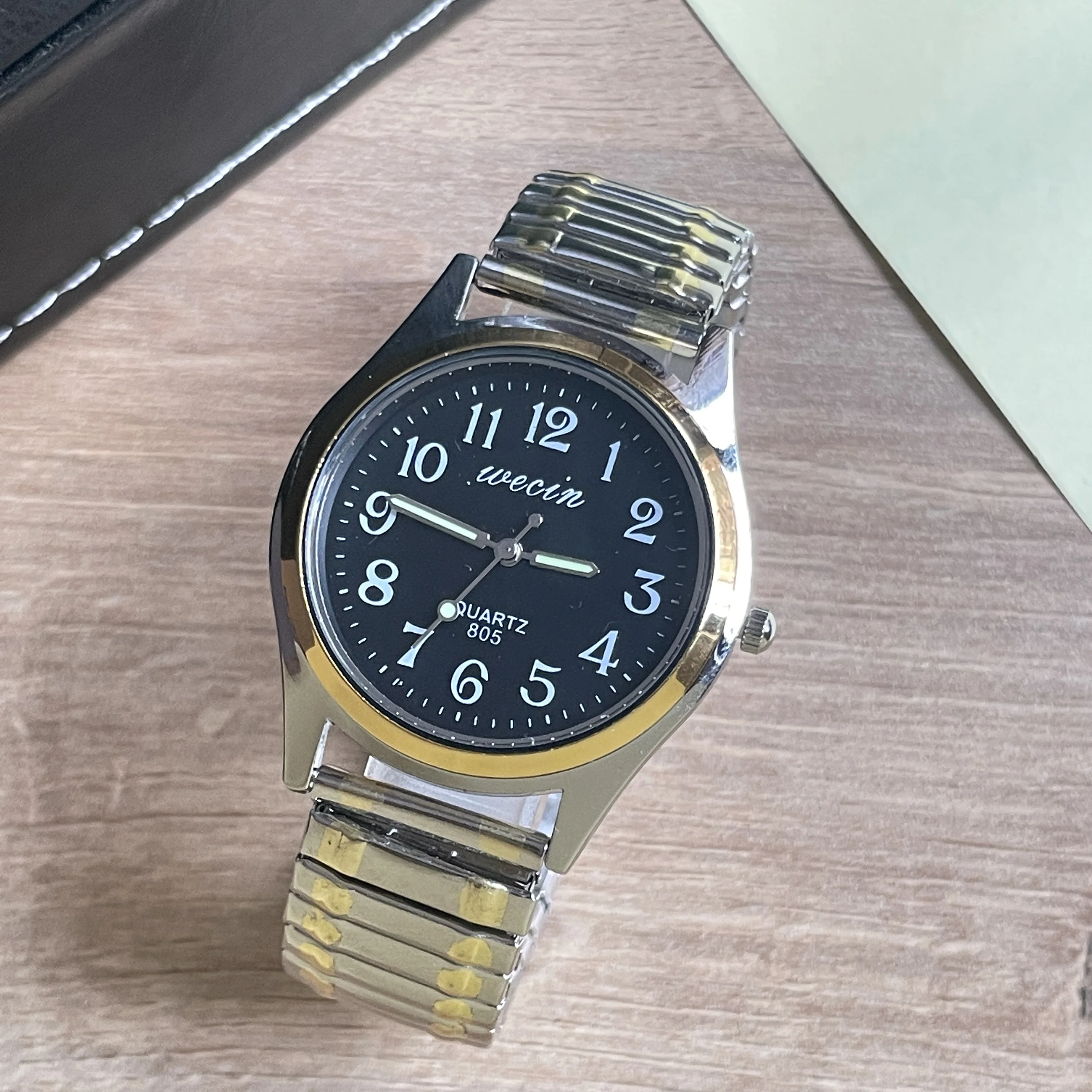 Business Sports Alloy Elastic Strap Glow-In-The-Dark Couple Fashion Quartz Watch For Men And Women