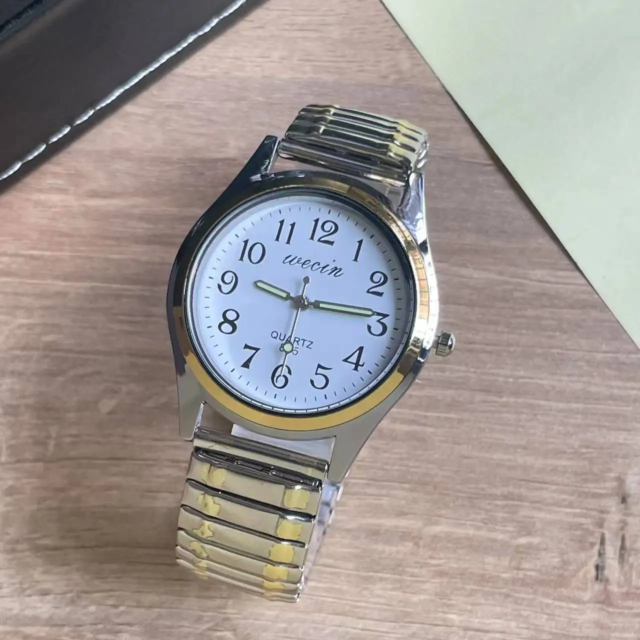 Business Sports Alloy Elastic Strap Glow-In-The-Dark Couple Fashion Quartz Watch For Men And Women