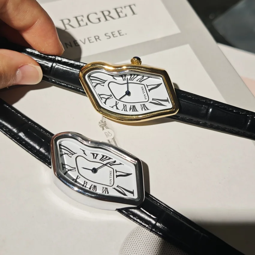 Medieval Retr Watches Alien Watches Melt And Twist Y2k Ladies Men Leather Strap Advanced Quartz Watch Irregular Case Leather