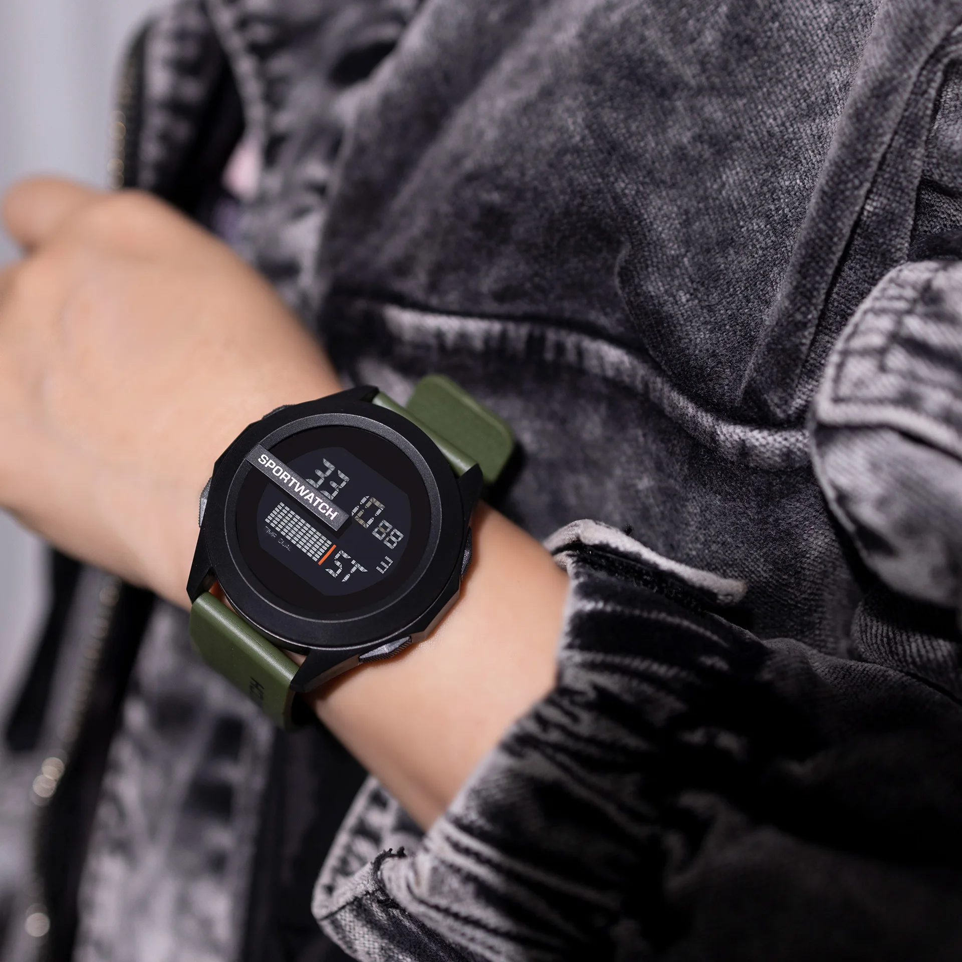 NEW Men's Sport Watches Fashion Sports LED Digital Clock Multi-Functional Rubber Fitness Athlete Timekeeping Electronic Watch