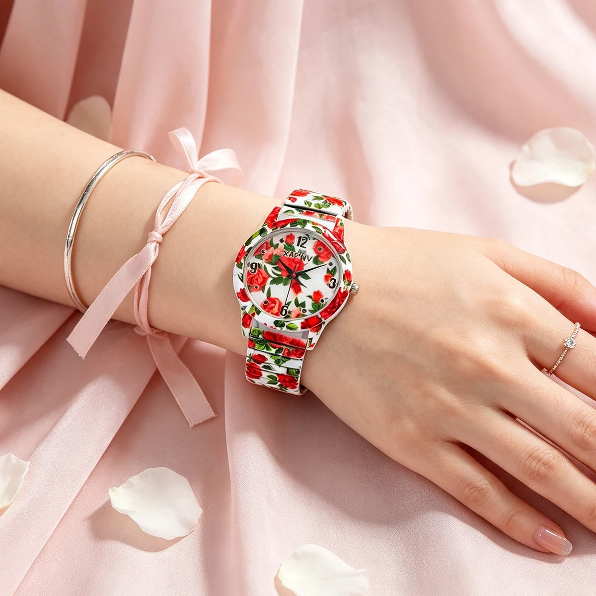 Light Luxury Niche Rose Quartz Women's Watch, Fashionable Casual Elastic Strap Couple Watch Pair